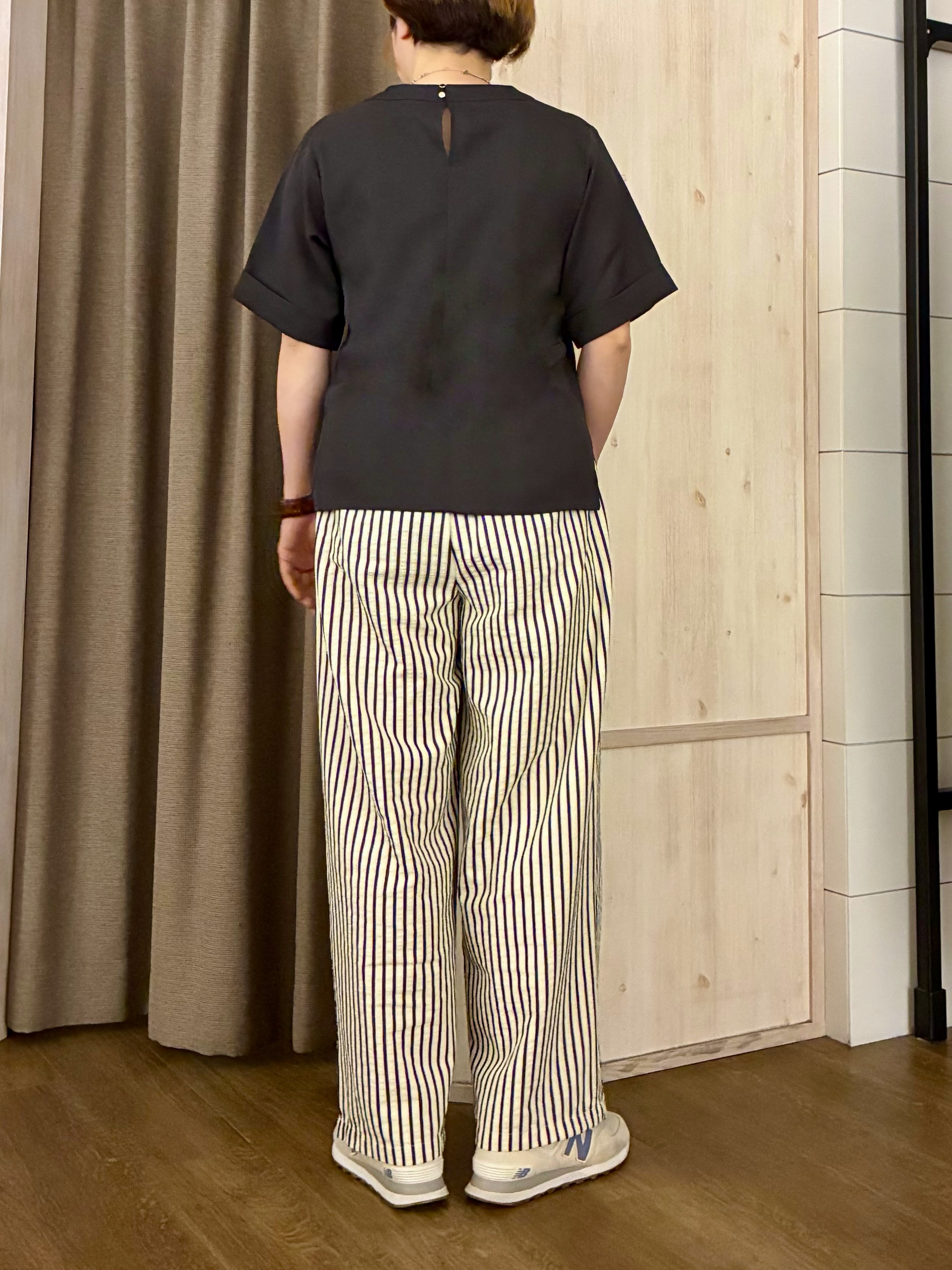 aiさんの「THE SHOP TK｜【M-XL/二の腕カバー】さらり麻調メッシュ5分袖ブラウス」を使ったコーディネート