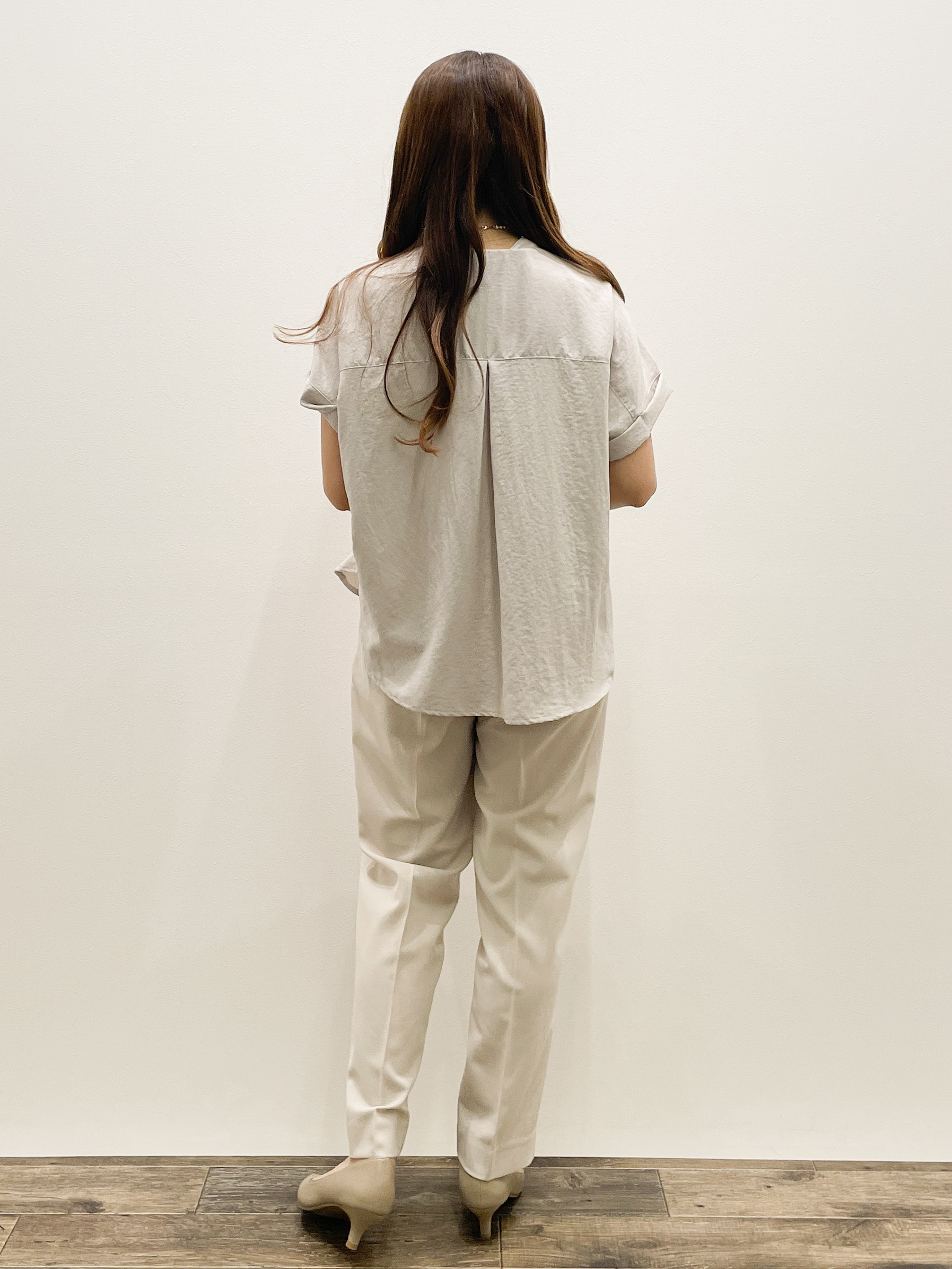 Asukaさんの「OPAQUE.CLIP｜【接触冷感】ダブルポケットスキッパーブラウス《吸水速乾／防シワ／洗濯機OK／S～3L／7col》」を使ったコーディネート