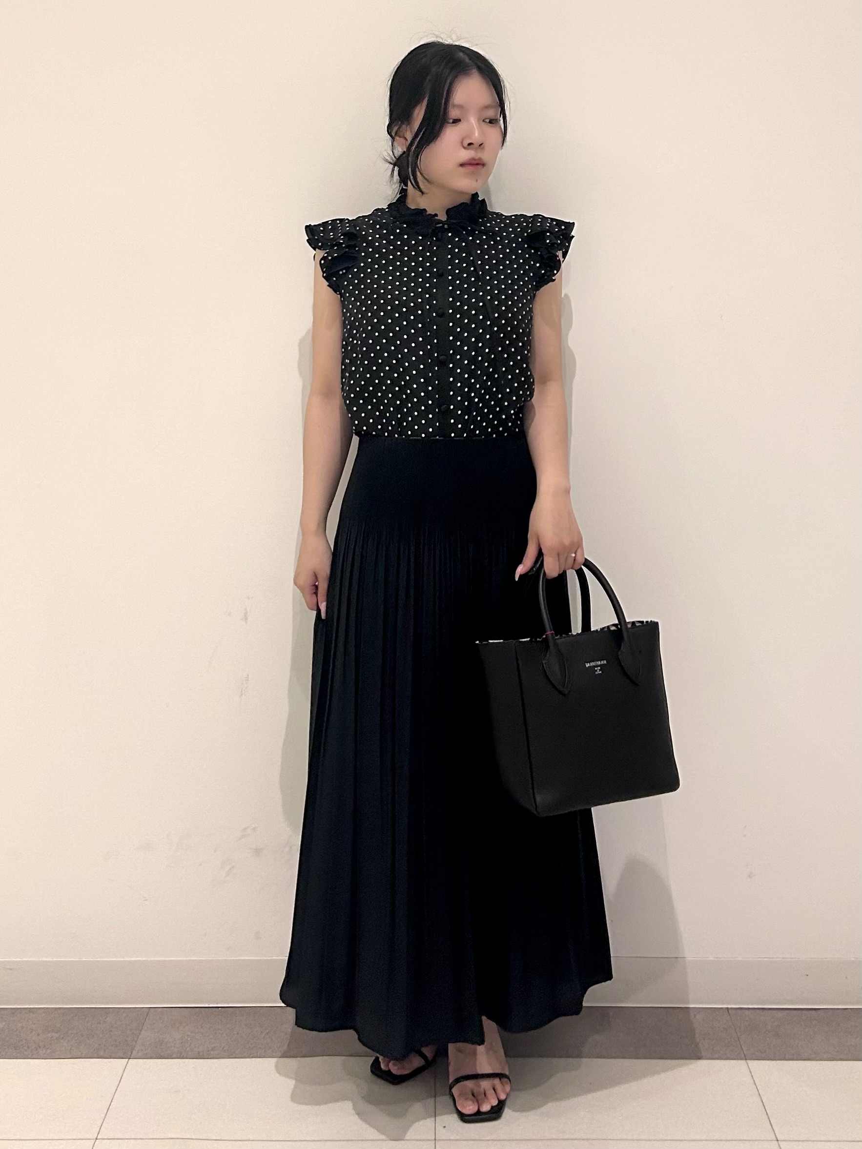 とりみさんの「DRESSTERIOR｜【2WAY】リバーシブルプリーツスカート」を使ったコーディネート