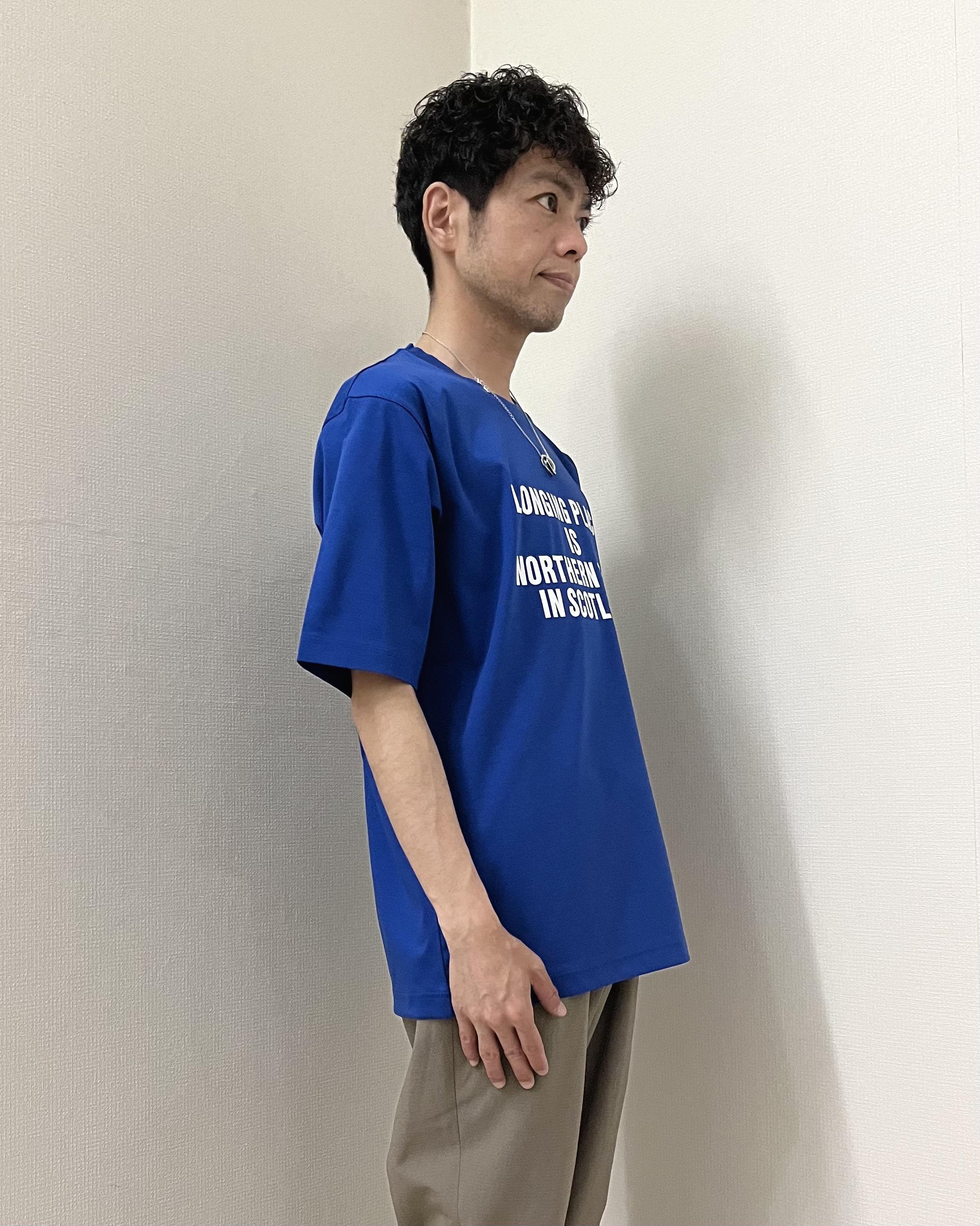 URAさんの「TAKEO KIKUCHI｜【BOWLER HAT LABEL】アイスクリアコットン バッククロスピストル 半袖Tシャツ」を使ったコーディネート