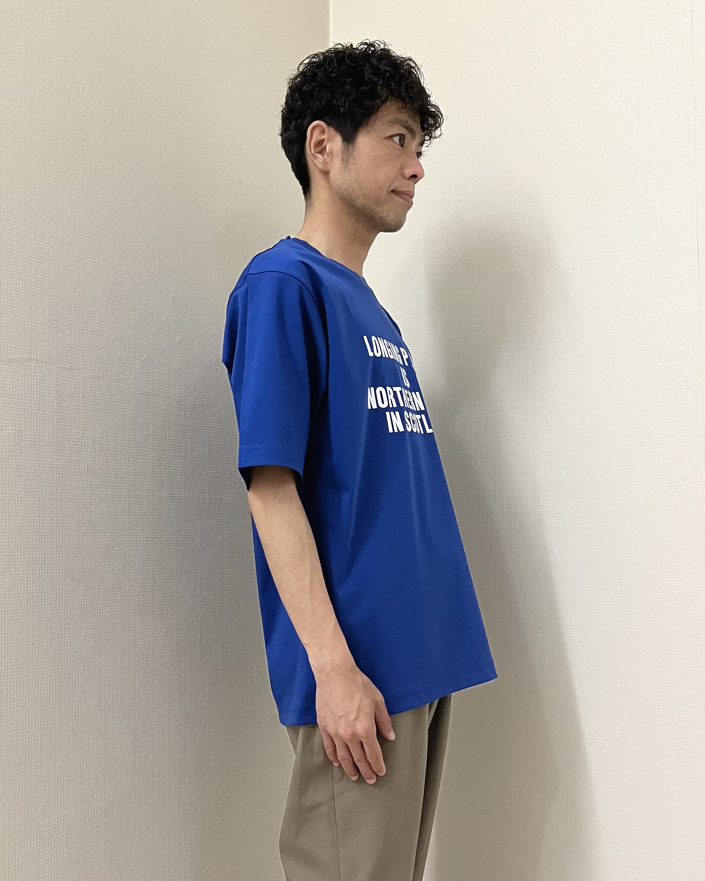 URAさんの「TAKEO KIKUCHI｜【BOWLER HAT LABEL】アイスクリアコットン バッククロスピストル 半袖Tシャツ」を使ったコーディネート