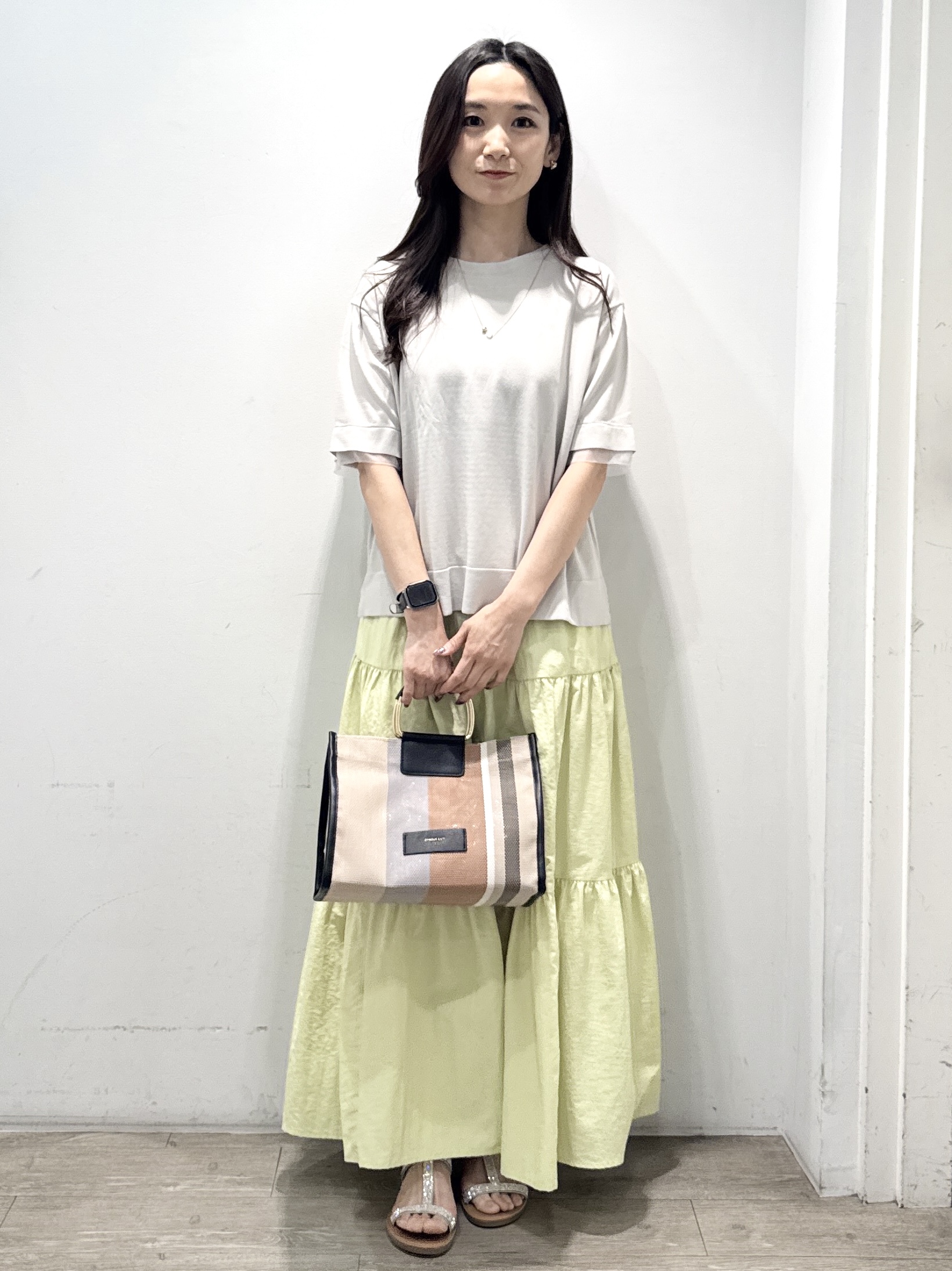 yuicciさんの「OPAQUE.CLIP｜【UV／接触冷感／抗ピル】シアー＆レイヤード風さらりニット《洗濯機OK》」を使ったコーディネート