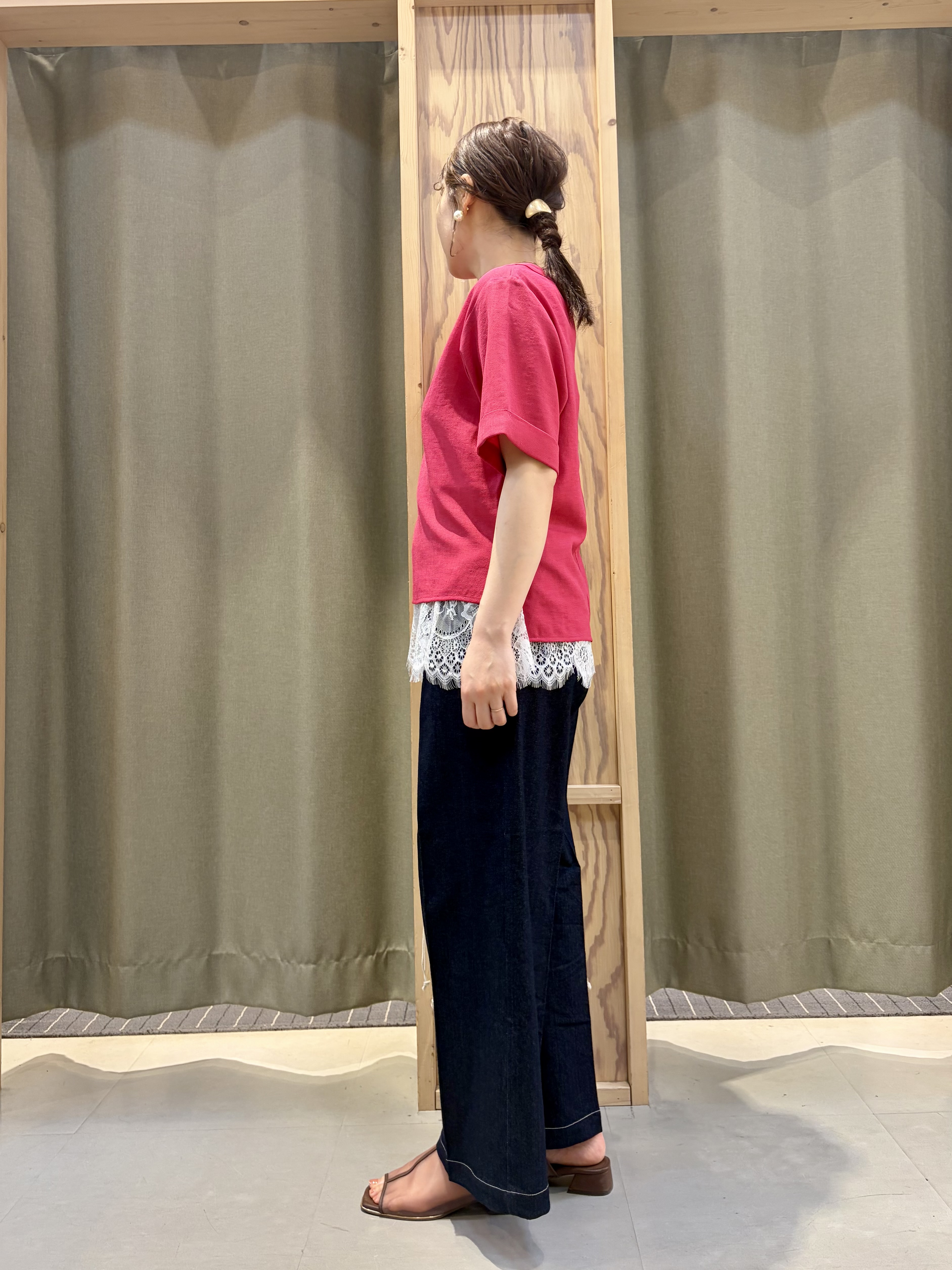 ころさんの「THE SHOP TK｜【M-XL/二の腕カバー】さらり麻調メッシュ5分袖ブラウス」を使ったコーディネート
