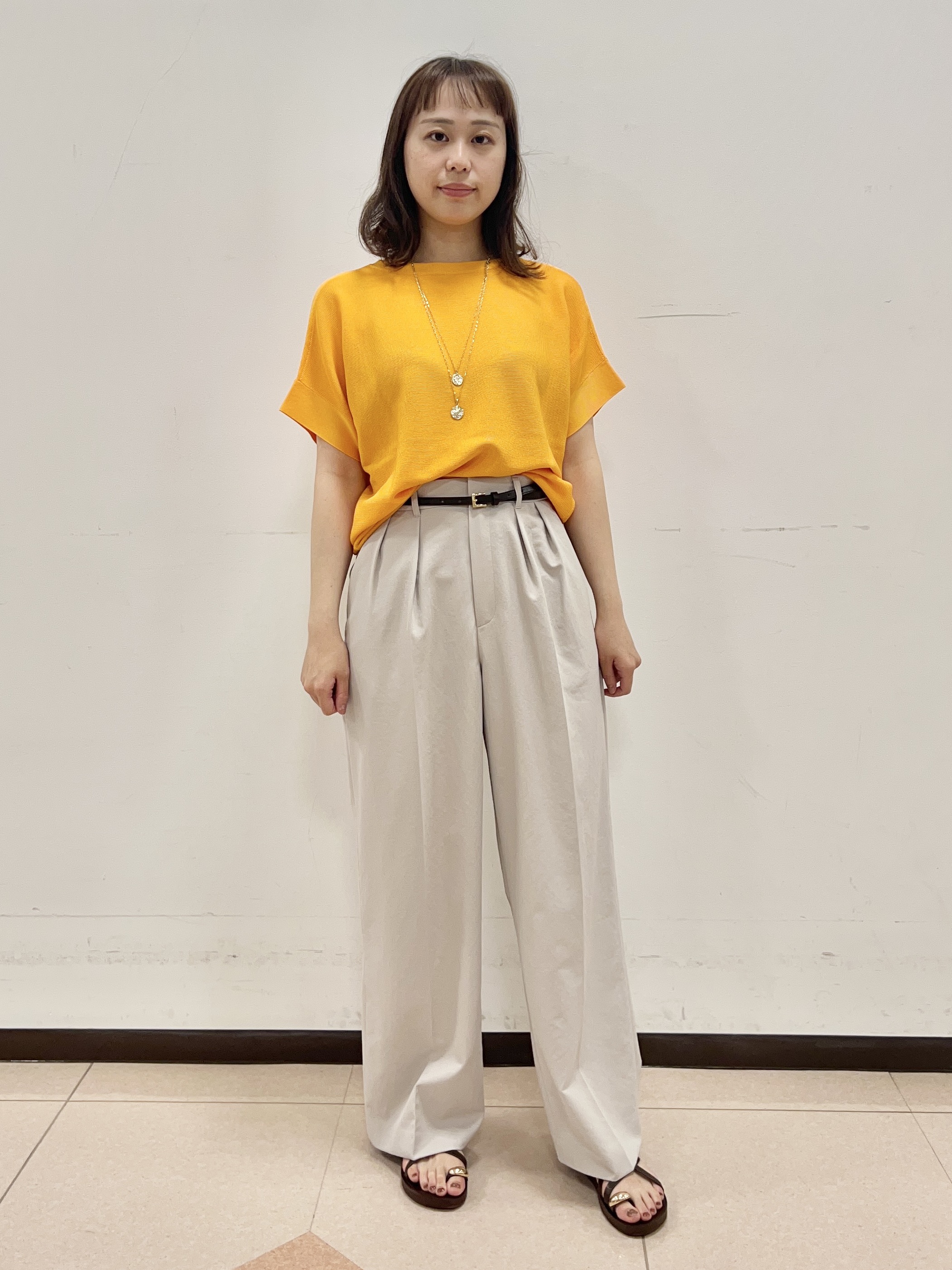 りおさんの「UNTITLED｜【11色展開/体型カバー】前後2WAYフレンチスリーブニット」を使ったコーディネート