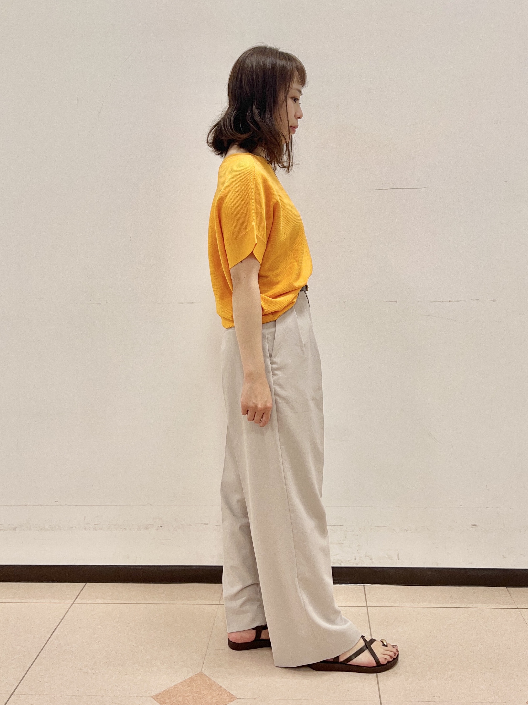 りおさんの「UNTITLED｜【11色展開/体型カバー】前後2WAYフレンチスリーブニット」を使ったコーディネート
