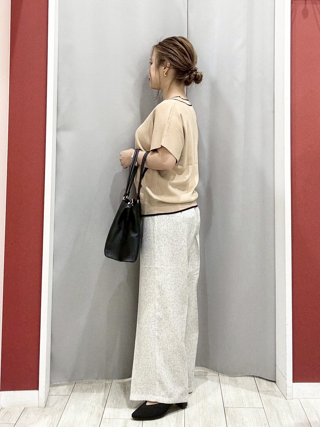 shioさんの「SHOO･LA･RUE｜【ひんやり/洗濯機可/S-LL】オンにもオフにも マルチに使えるボタンレスカーディガン」を使ったコーディネート
