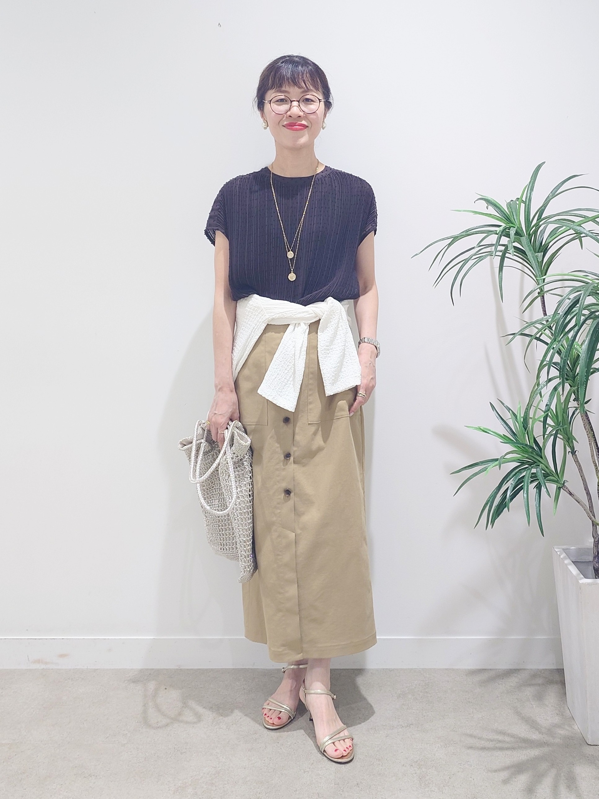 MUTSUKOさんの「UNTITLED｜【1枚で着映える】ドットジャガードブラウス」を使ったコーディネート