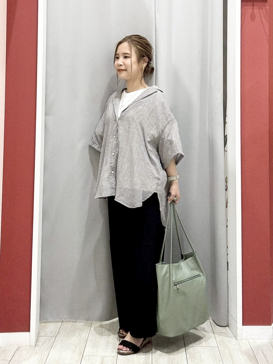shioさんの「SHOO･LA･RUE｜【S-LL】ナチュラルに決まる 半袖シアーシャツジャケット」を使ったコーディネート