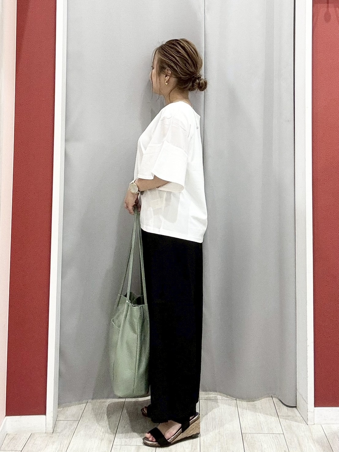shioさんの「SHOO･LA･RUE｜【S-LL】ナチュラルに決まる 半袖シアーシャツジャケット」を使ったコーディネート