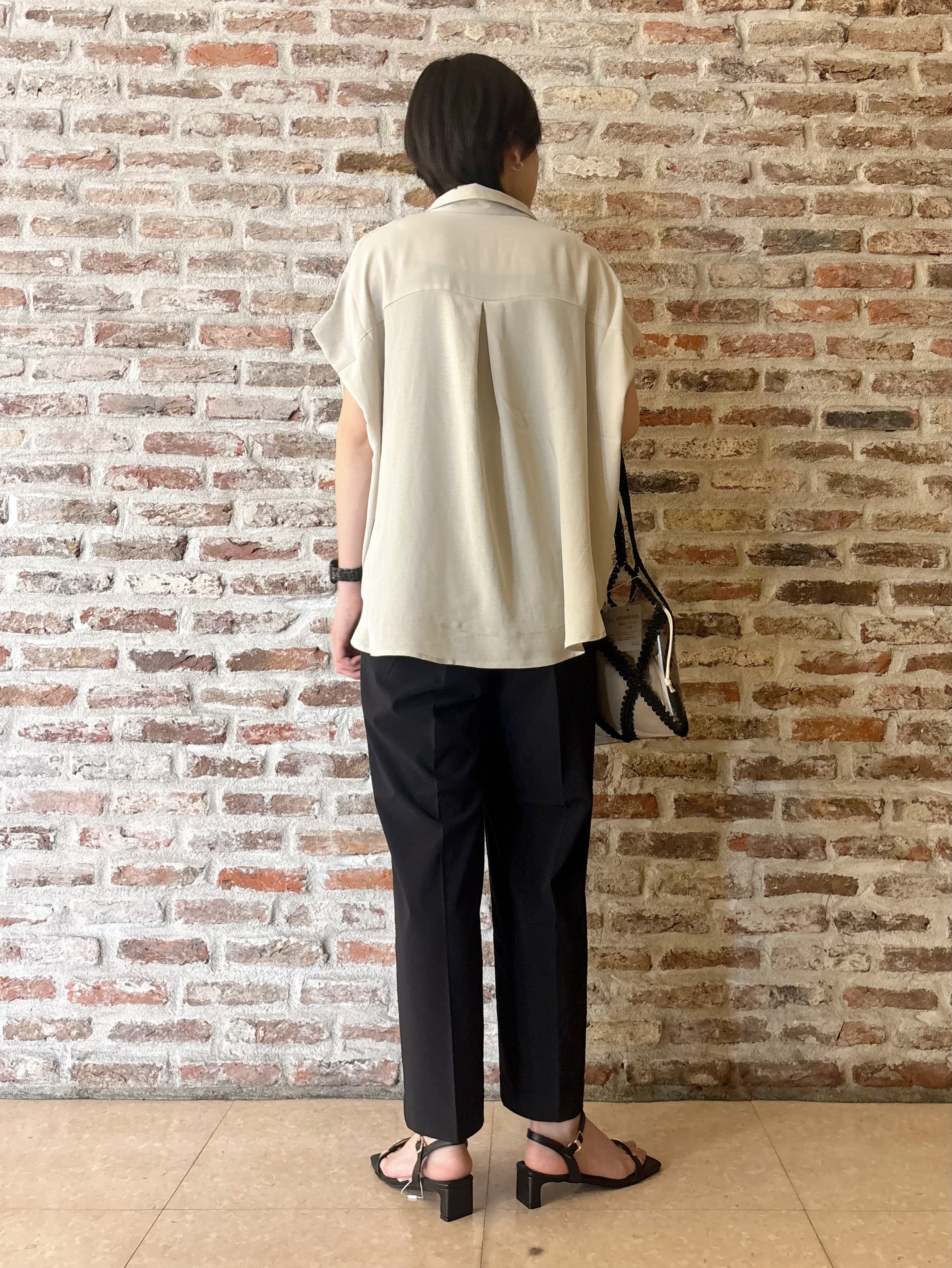 しばさんの「THE SHOP TK｜【ひんやり/防しわ/UV/吸水速乾】襟付き フレンチスリーブシャツ」を使ったコーディネート