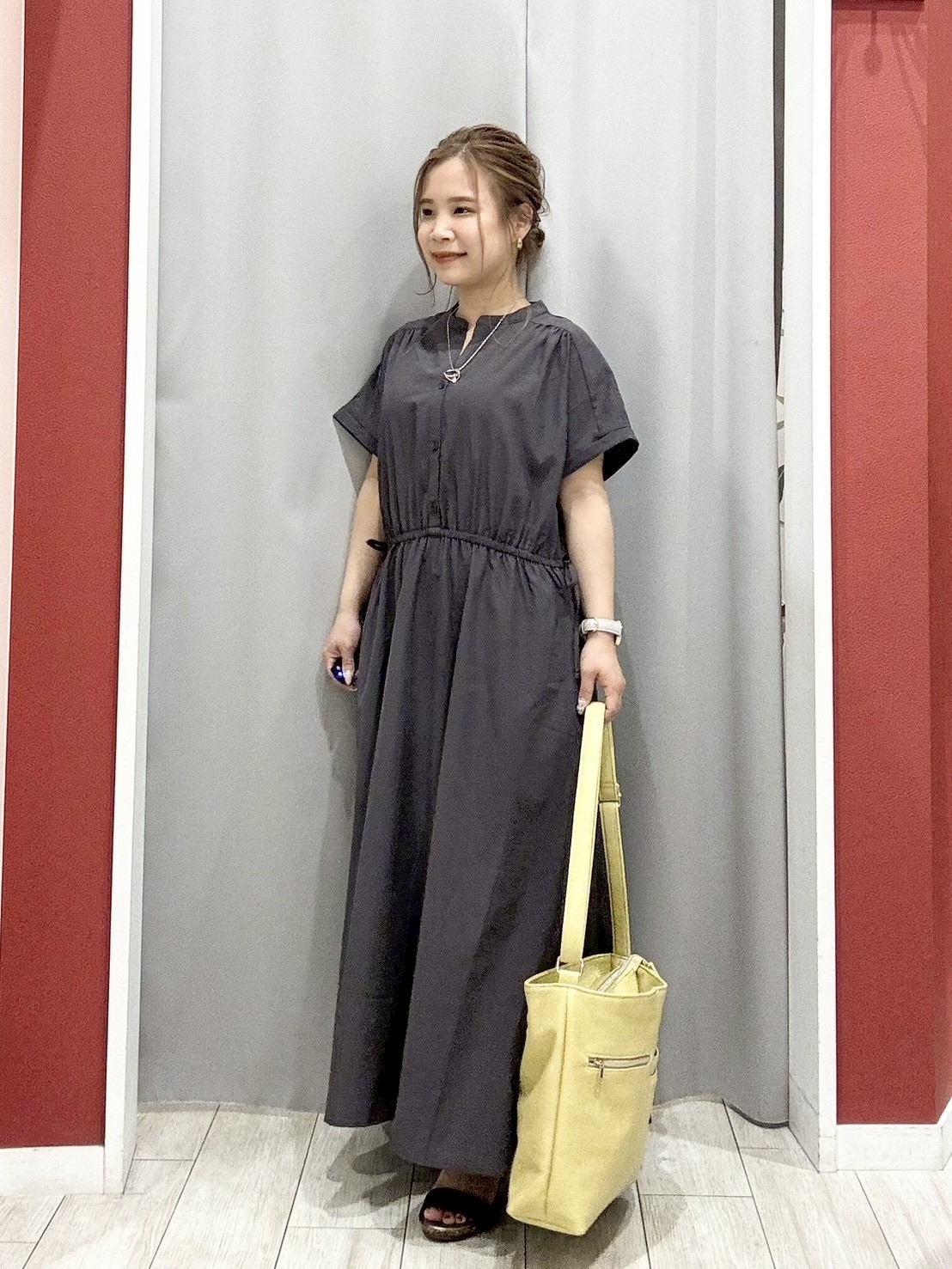 shioさんの「SHOO･LA･RUE｜【ひんやり/洗濯機可/S-LL】オンにもオフにも マルチに使えるボタンレスカーディガン」を使ったコーディネート