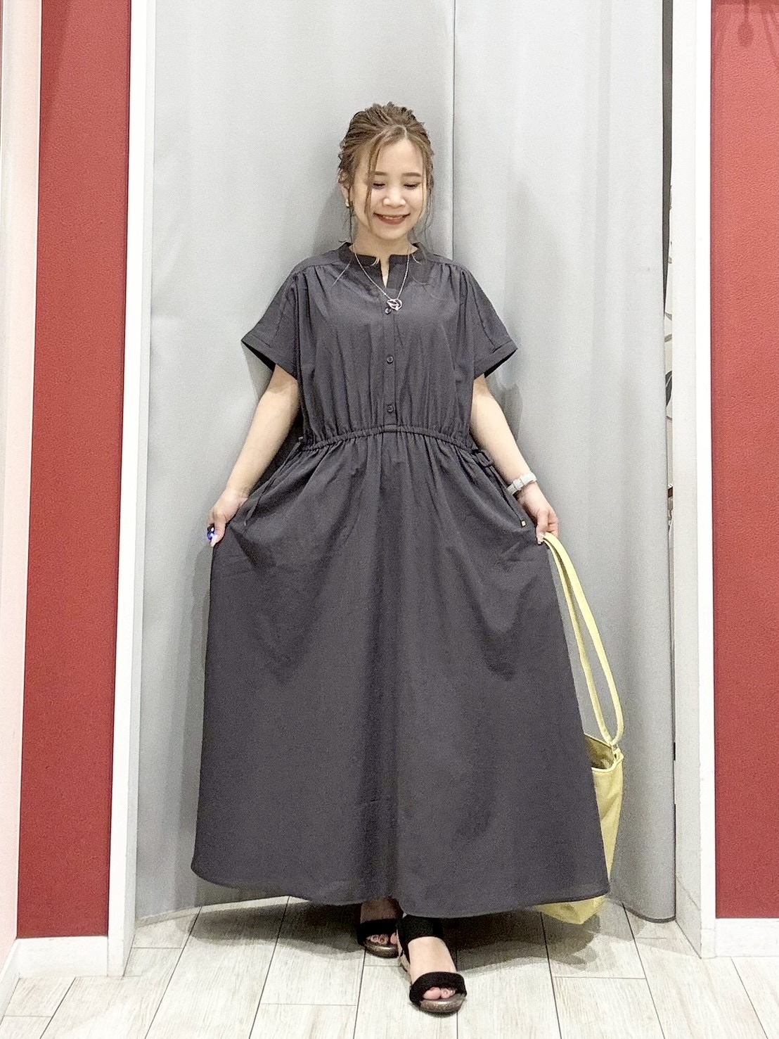 shioさんの「SHOO･LA･RUE｜【ひんやり/洗濯機可/S-LL】オンにもオフにも マルチに使えるボタンレスカーディガン」を使ったコーディネート