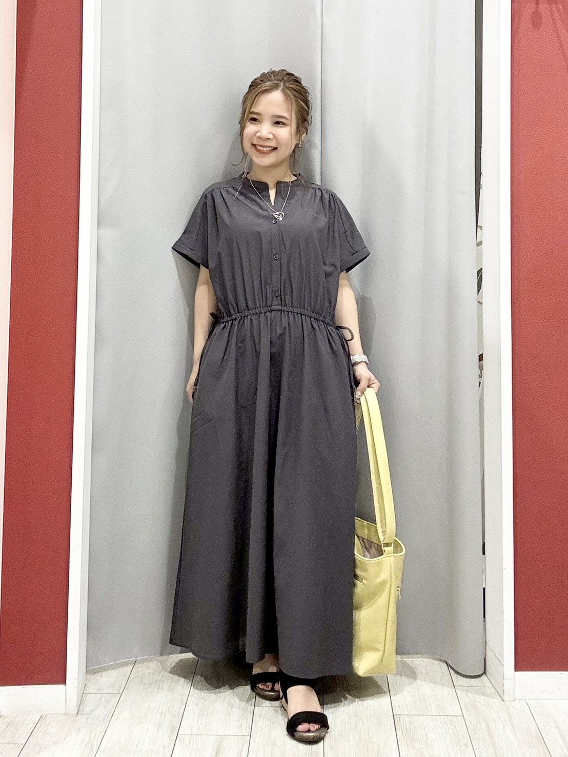 shioさんの「SHOO･LA･RUE｜【ひんやり/洗濯機可/S-LL】オンにもオフにも マルチに使えるボタンレスカーディガン」を使ったコーディネート