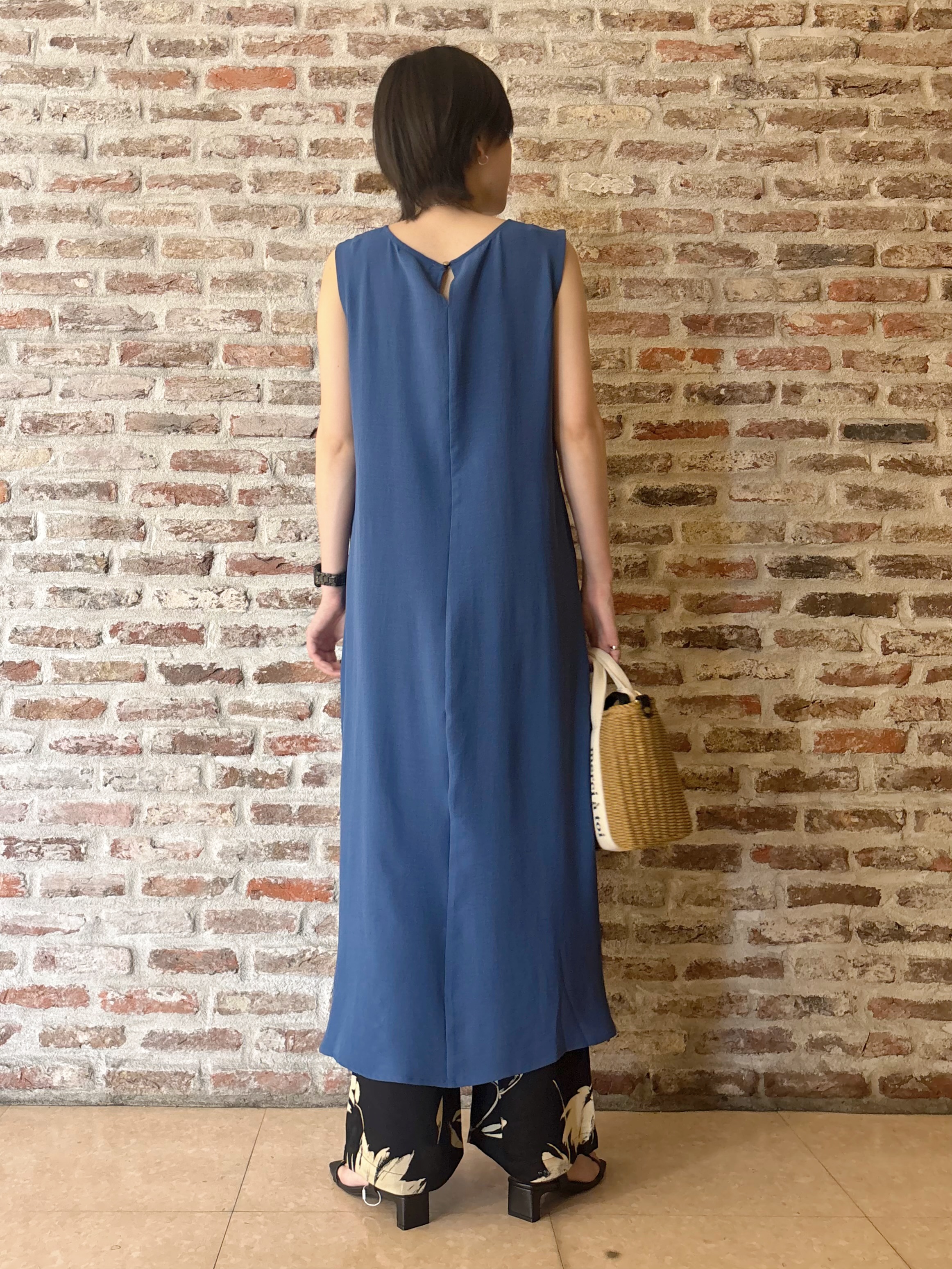 しばさんの「THE SHOP TK｜【高レビュー/体型カバー】さらっと快適 ドルマン5分袖ブラウス」を使ったコーディネート