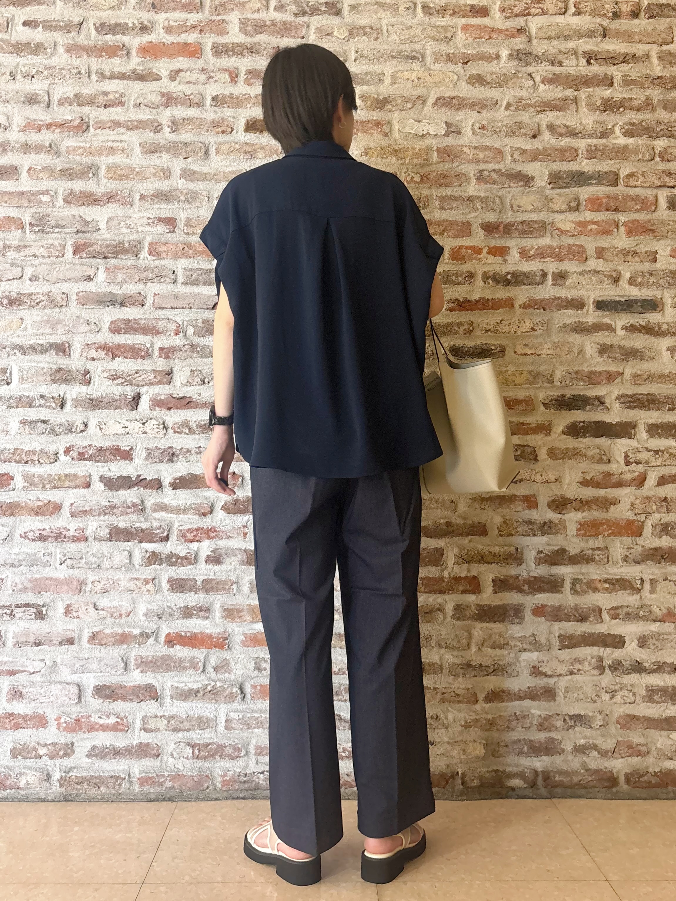 しばさんの「THE SHOP TK｜【ひんやり/防しわ/UV/吸水速乾】襟付き フレンチスリーブシャツ」を使ったコーディネート