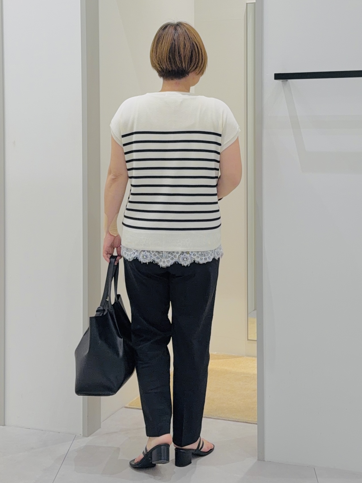 タナさんの「THE SHOP TK｜【S-XL/ひんやりタッチ】多機能フレンチスリーブニット 洗濯機OK/UVケア/毛玉になりにくい」を使ったコーディネート