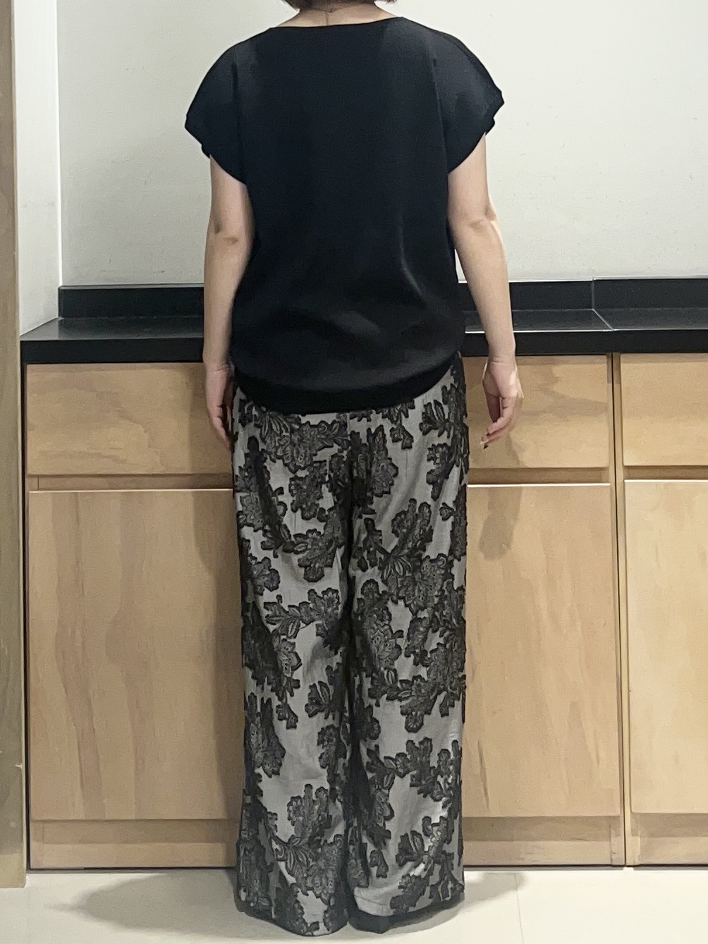 かのさんの「THE SHOP TK｜【S-XL/ひんやりタッチ】多機能フレンチスリーブニット 洗濯機OK/UVケア/毛玉になりにくい」を使ったコーディネート
