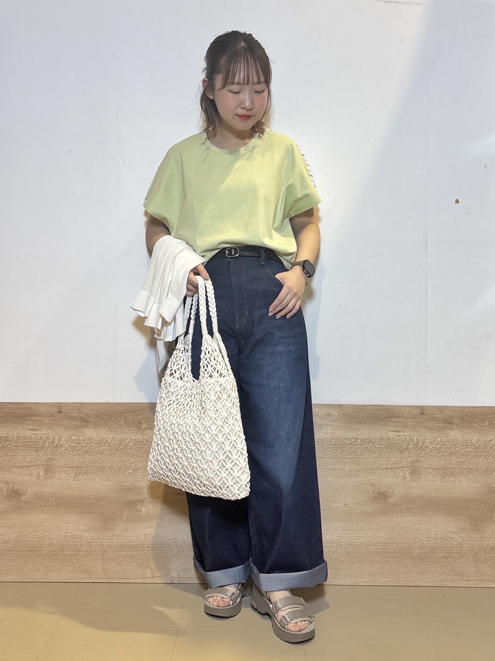 るねさんの「SHOO･LA･RUE｜【ひんやり/洗濯機可/S-LL】オンにもオフにも マルチに使えるボタンレスカーディガン」を使ったコーディネート