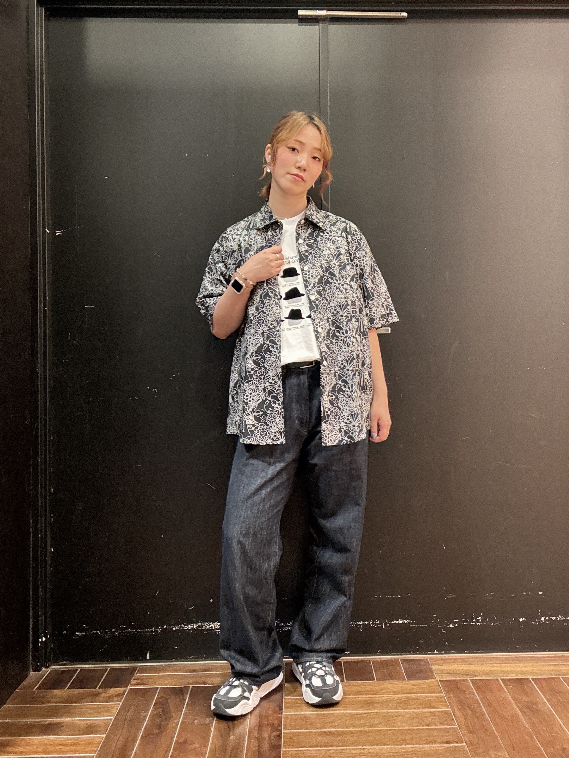 ヒナさんの「TAKEO KIKUCHI｜【BOWLER HAT LABEL】ビリケンさんプリント 半袖シャツ」を使ったコーディネート