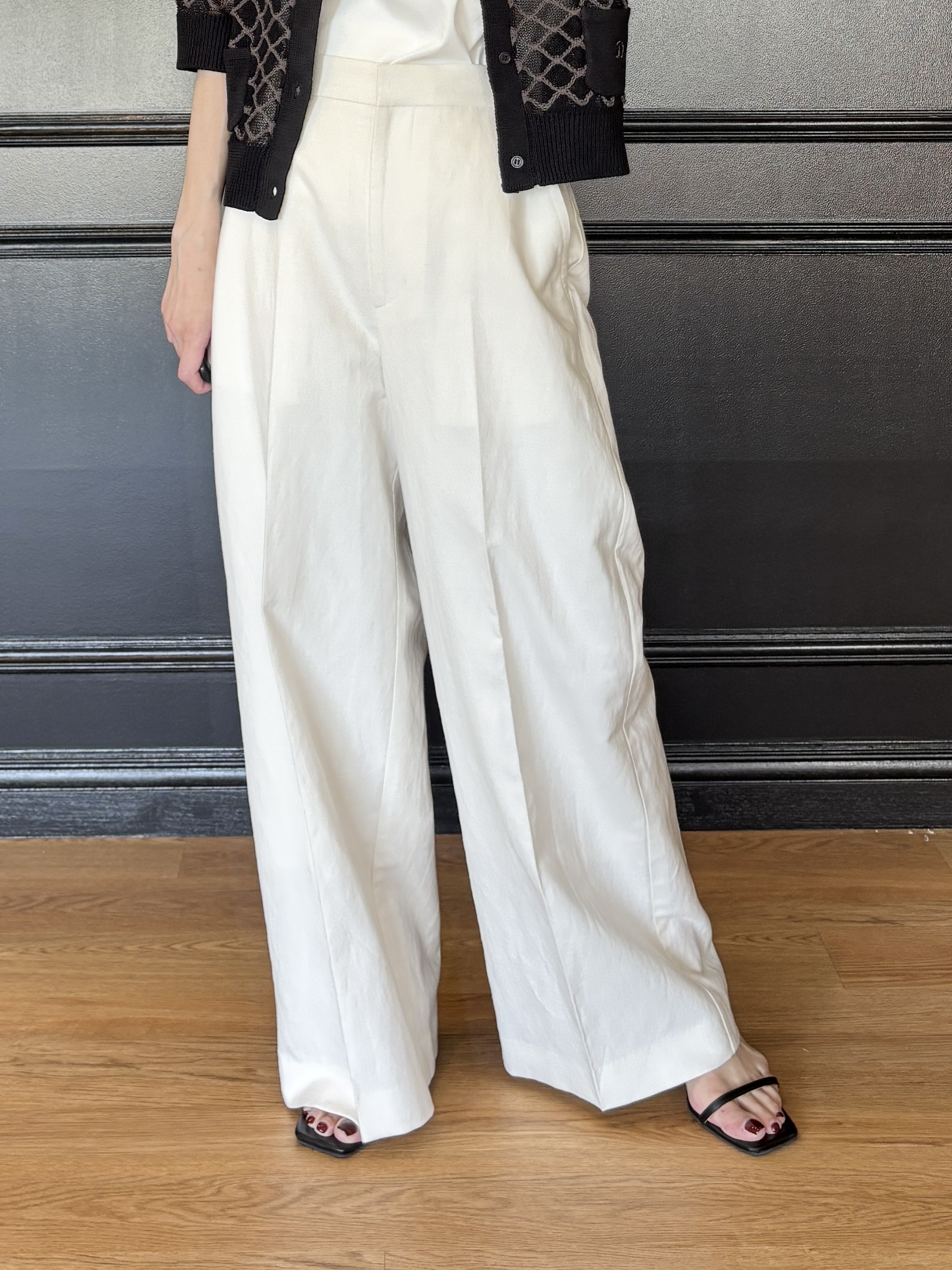 清水夏姫さんの「DRESSTERIOR｜【otonaMUSE5月号掲載】スキニーベルトサンダル」を使ったコーディネート