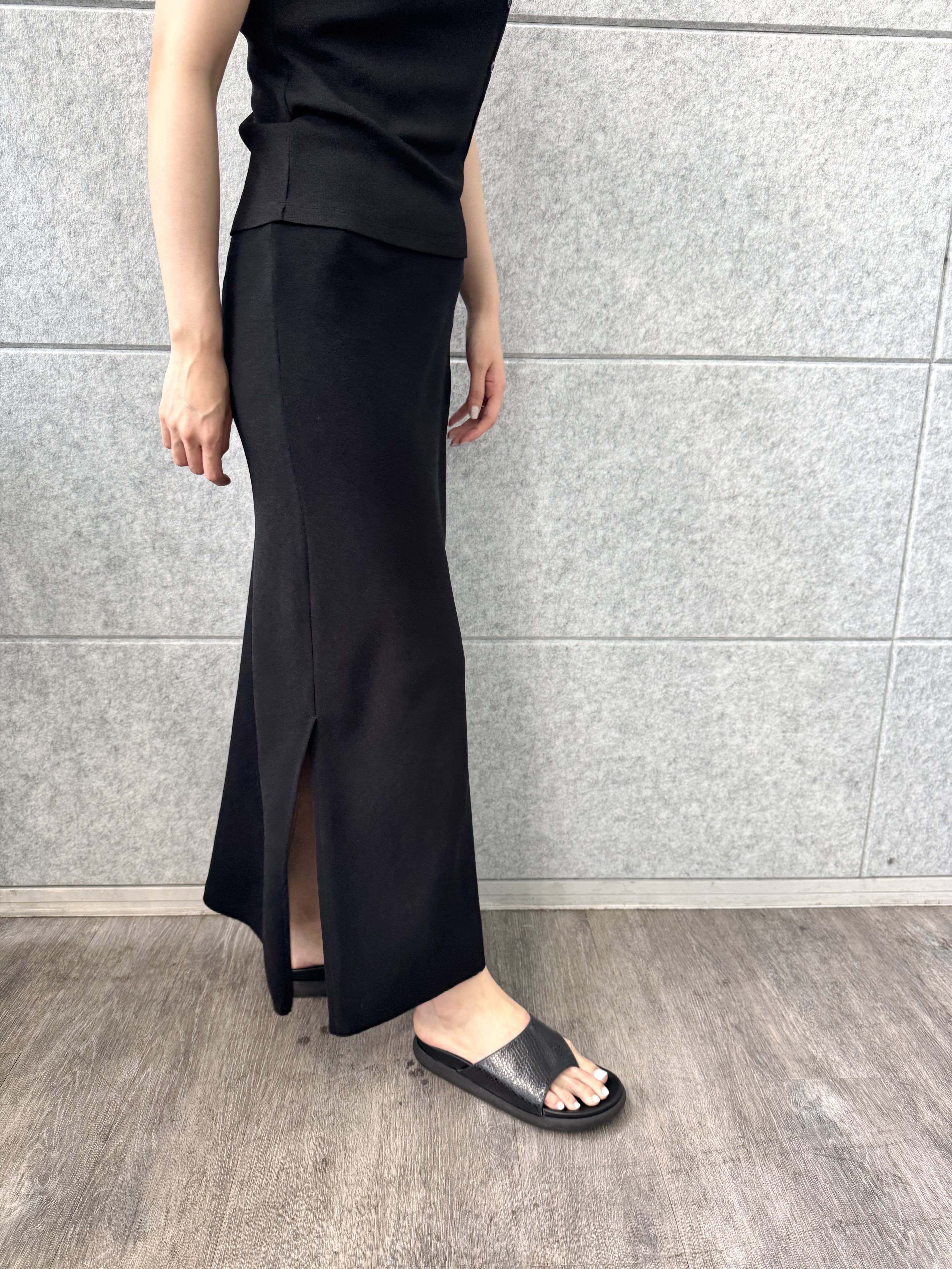 uchi__yamaさんの「CODE A｜【ReRe】easy－fit long skirt」を使ったコーディネート