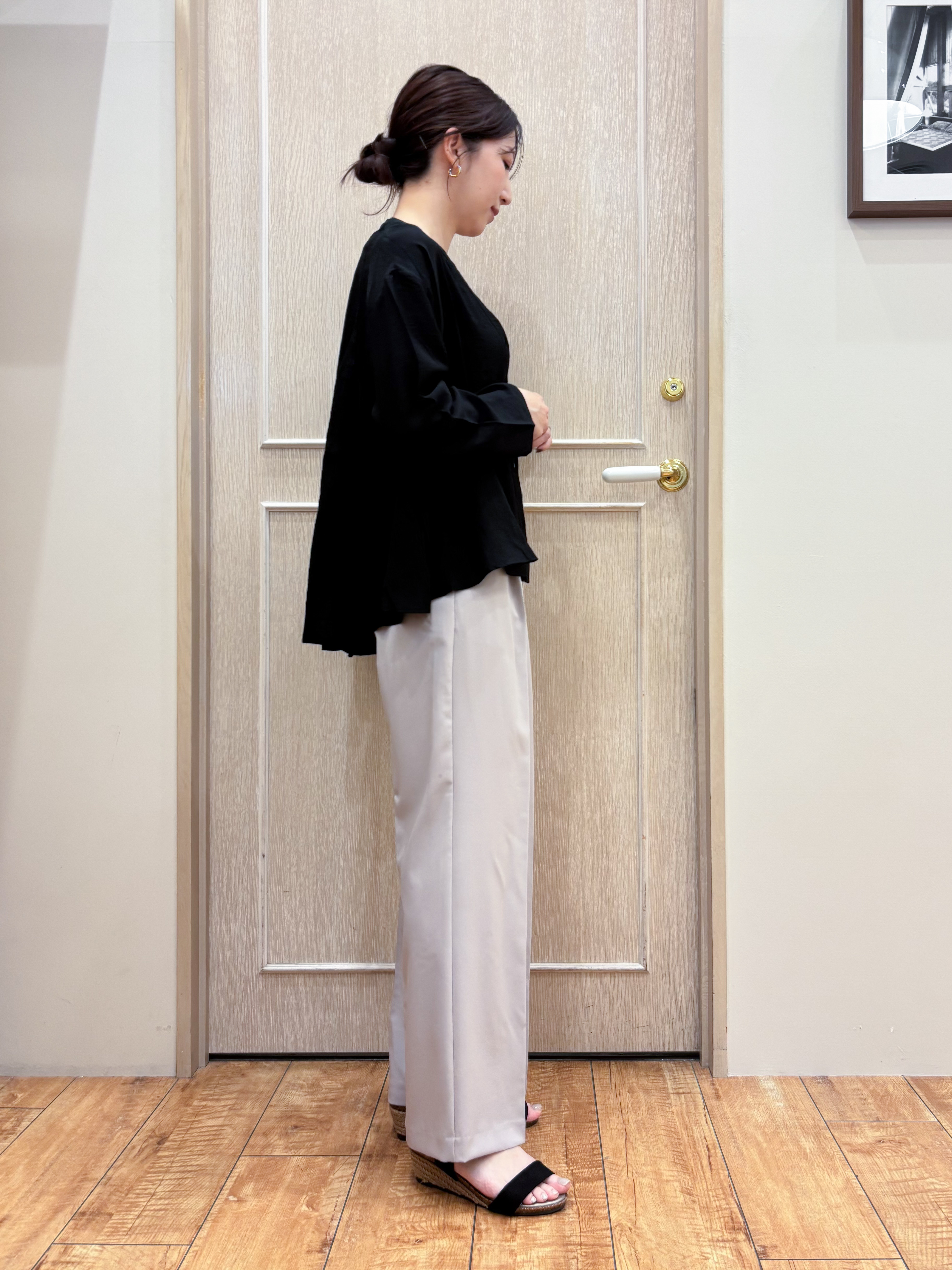 なみさんの「SHOO･LA･RUE｜【洗濯機可/S-LL】お顔周りすっきり 大人のシアーシャツカーディガン」を使ったコーディネート