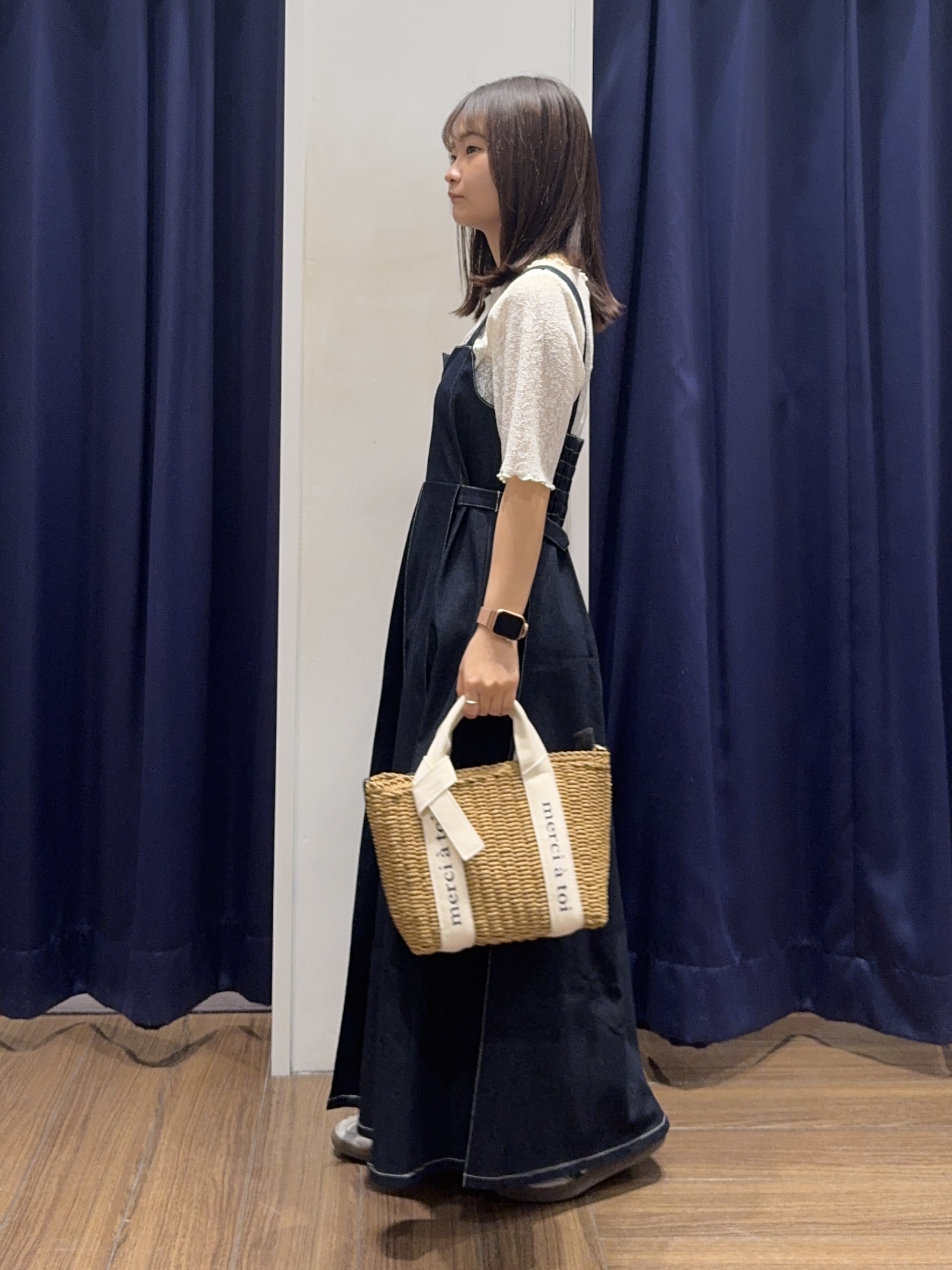 cherryさんの「THE SHOP TK｜シーズンレスで着られる デニムステッチジャンスカ」を使ったコーディネート