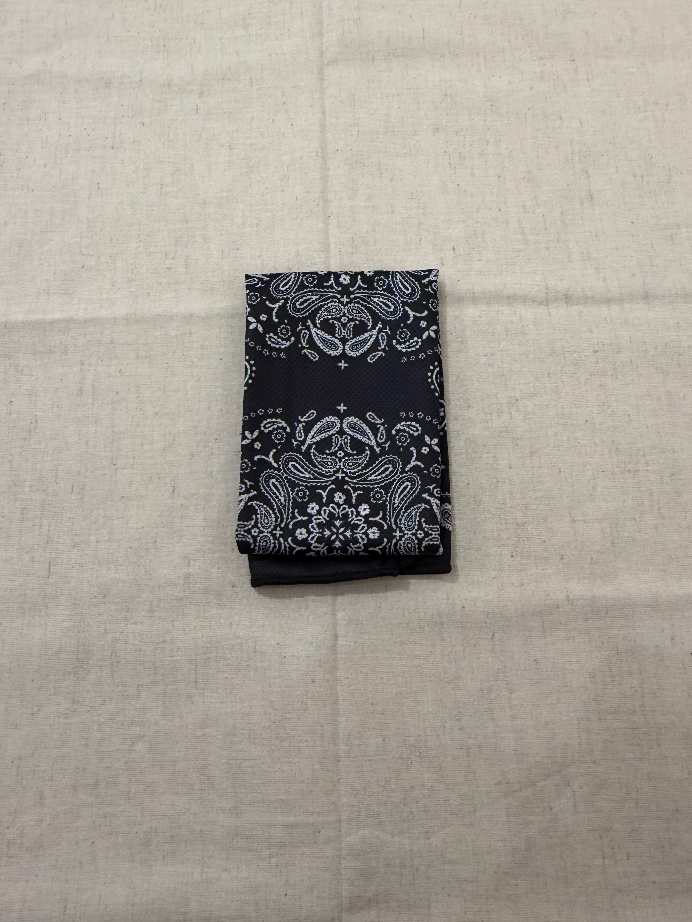 enさんの「212 KITCHEN STORE｜PAISLEY クールタオル BK」を使ったコーディネート