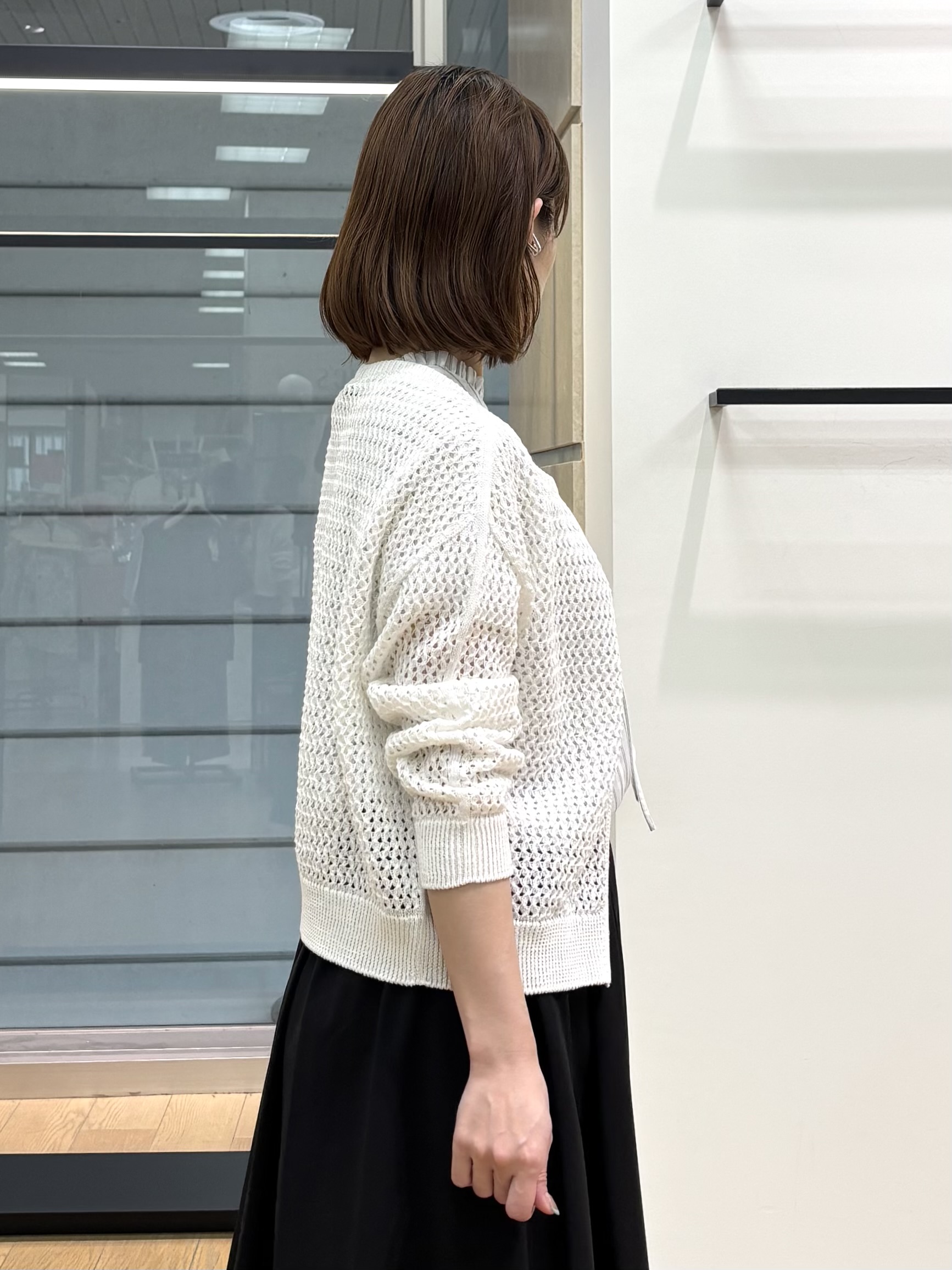asamiさんの「INDIVI｜【洗える／軽やか】フリル衿ギャザーブラウス」を使ったコーディネート