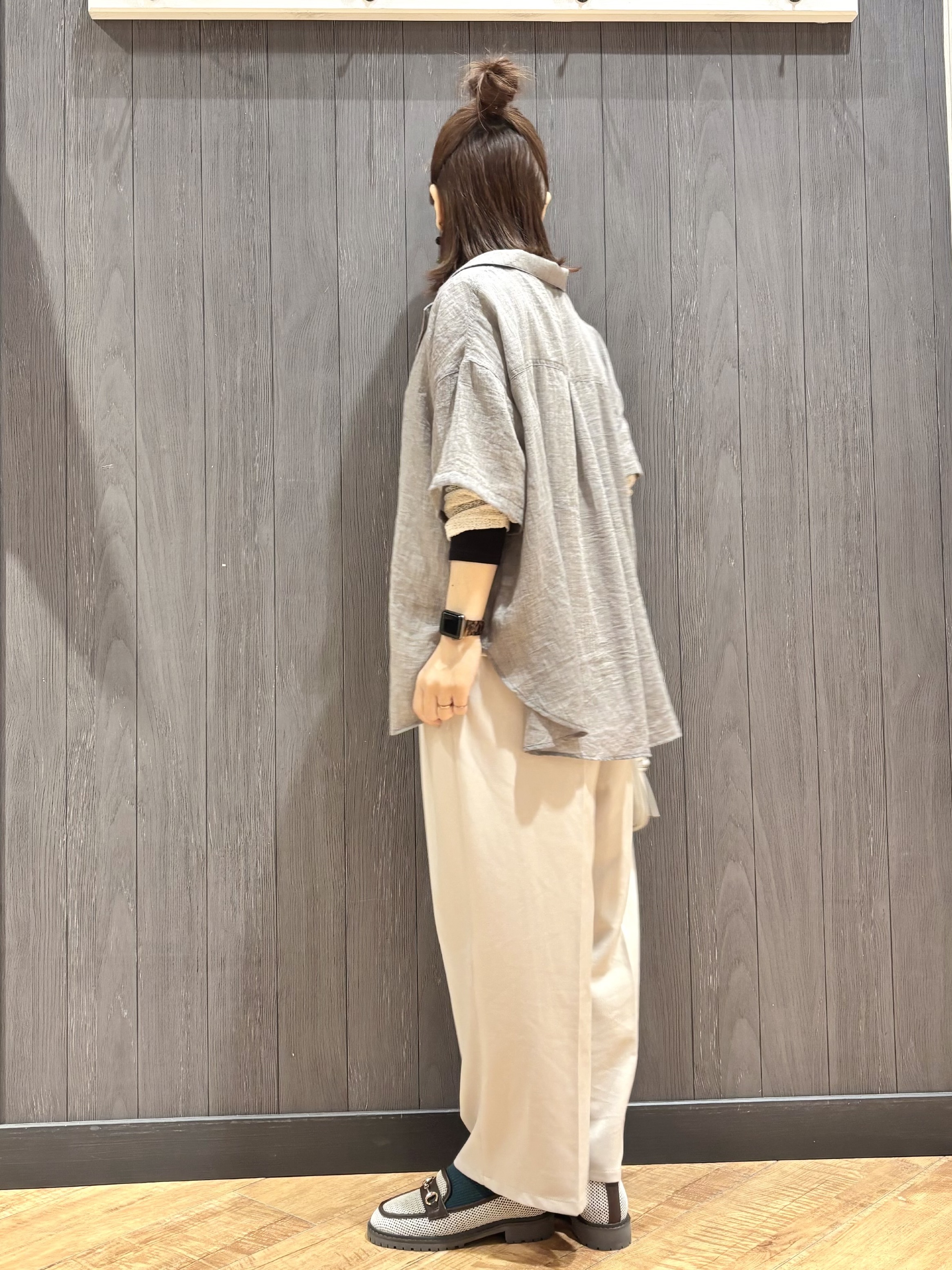 meiさんの「SHOO･LA･RUE｜【S-LL】ナチュラルに決まる 半袖シアーシャツジャケット」を使ったコーディネート