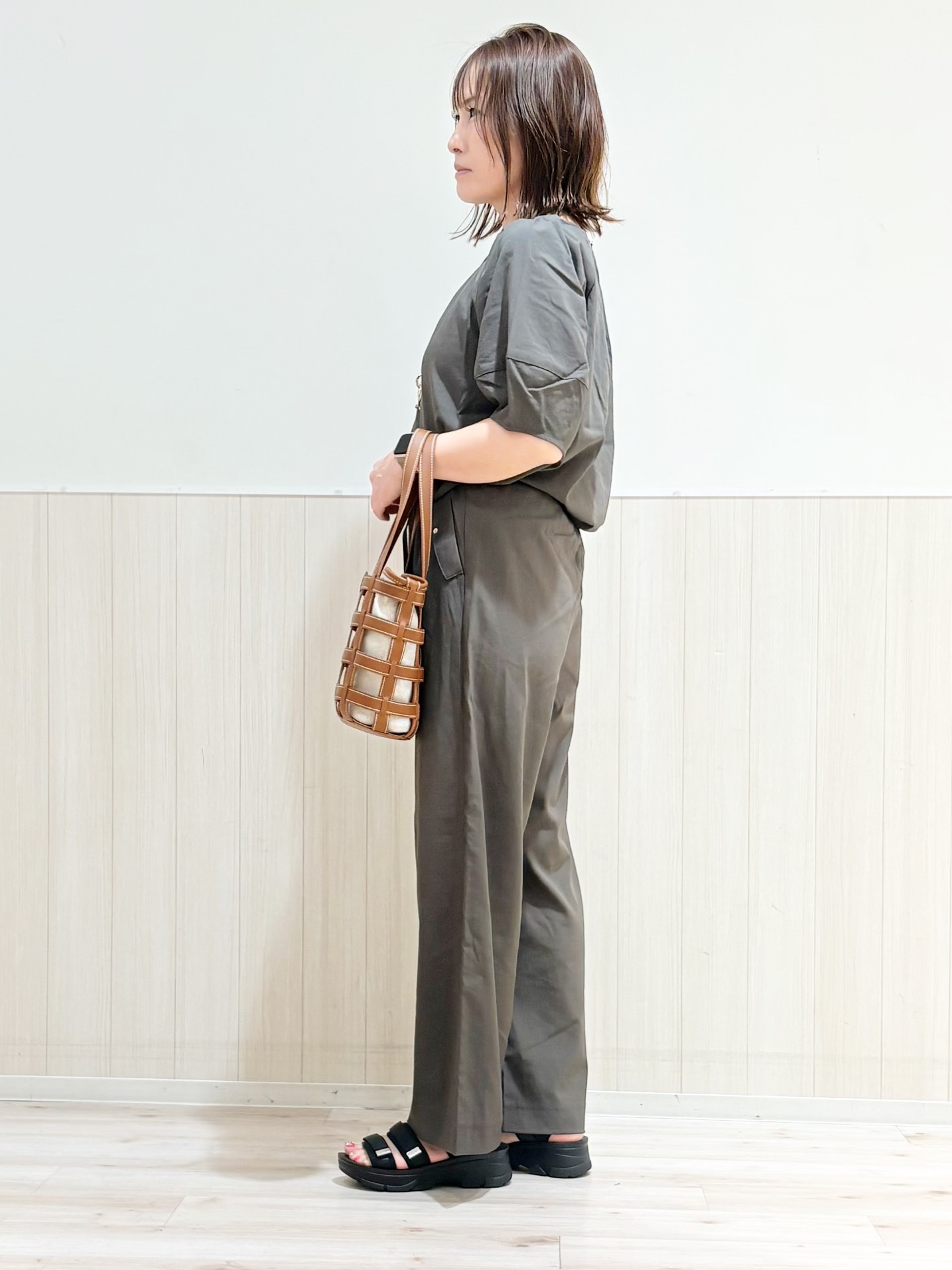 maasaさんの「SHOO･LA･RUE｜【S-LL/洗濯機可/セットアップ可】軽凛(かろりん) ひんやりタックブラウス」を使ったコーディネート
