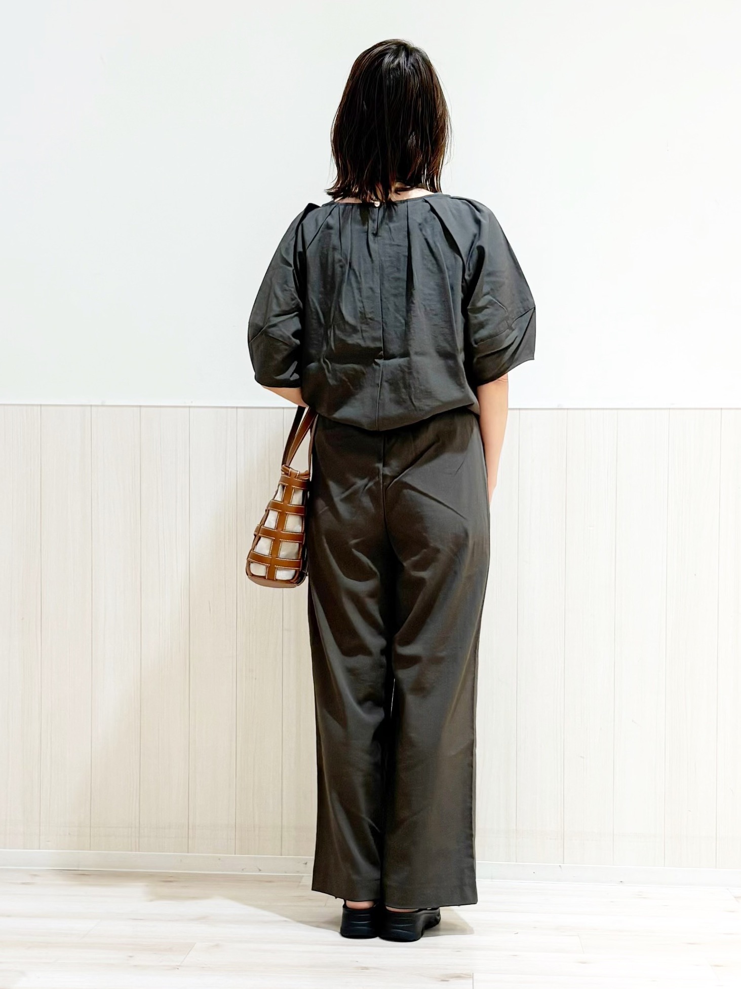 maasaさんの「SHOO･LA･RUE｜【S-LL/洗濯機可/セットアップ可】軽凛(かろりん) ひんやりタックブラウス」を使ったコーディネート