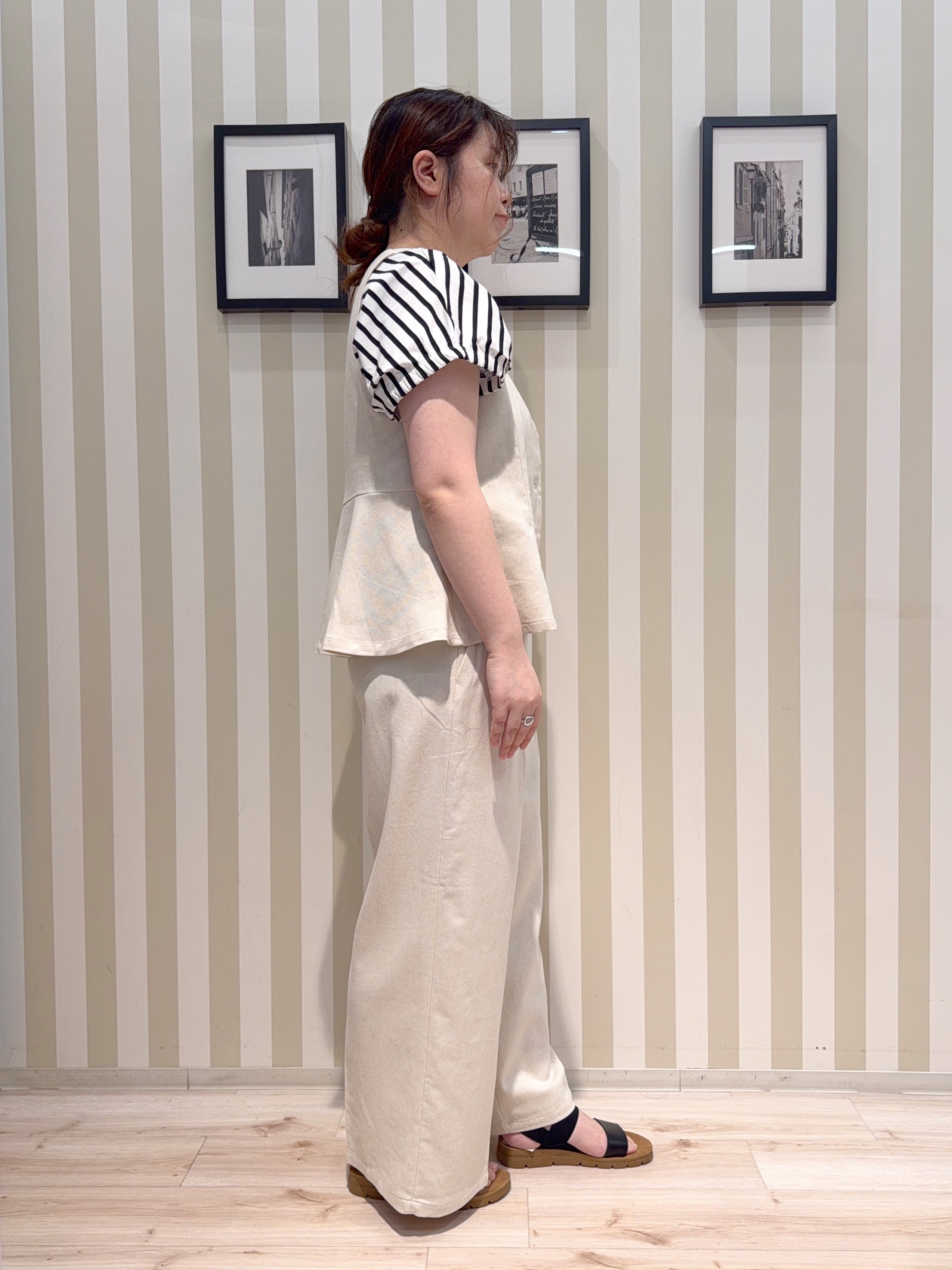MIYUKIさんの「SHOO･LA･RUE｜【ひんやり/洗濯機可】シンプルにこなれて見せる お袖ギャザードルマンTシャツ」を使ったコーディネート