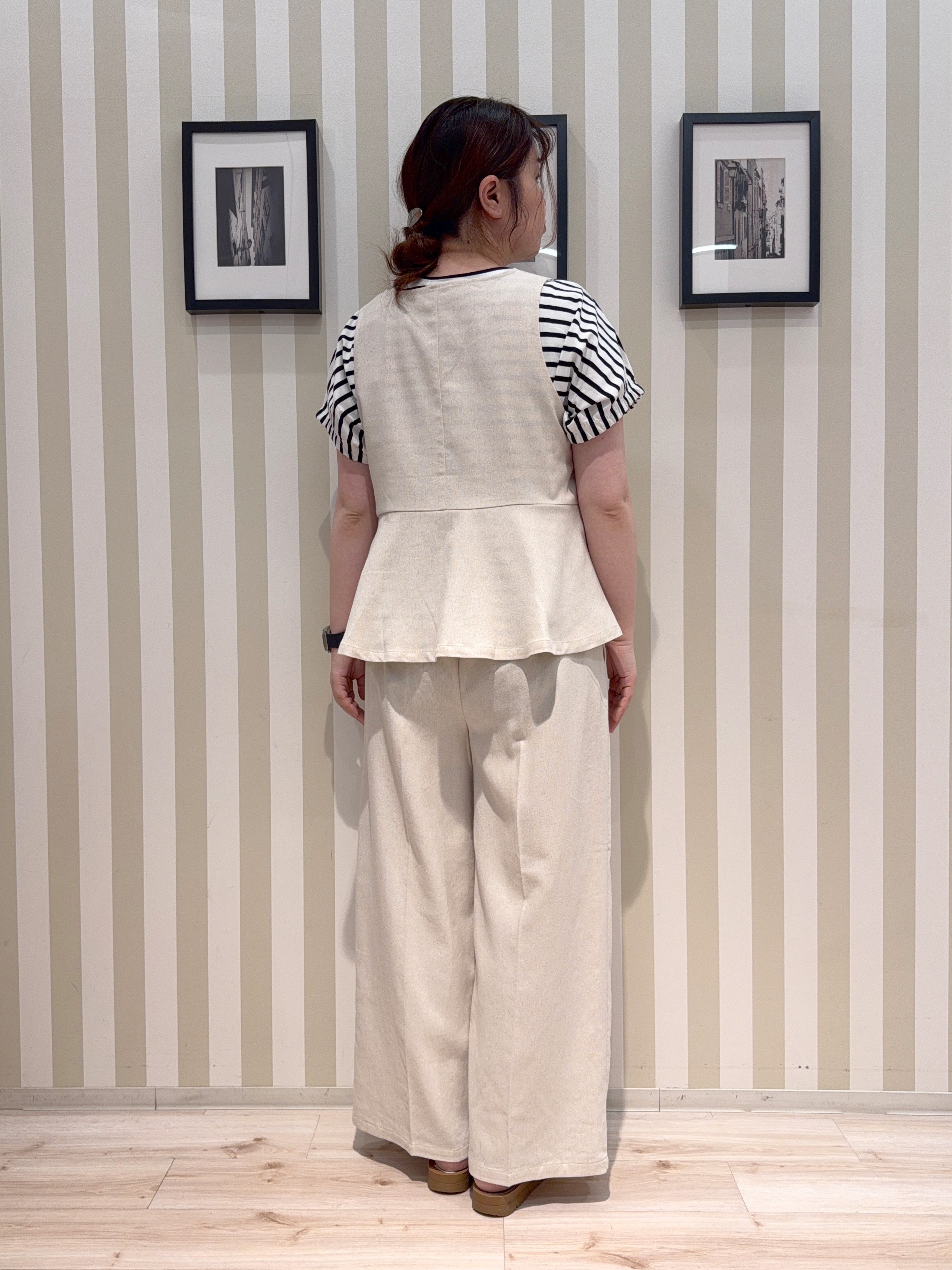 MIYUKIさんの「SHOO･LA･RUE｜【ひんやり/洗濯機可】シンプルにこなれて見せる お袖ギャザードルマンTシャツ」を使ったコーディネート