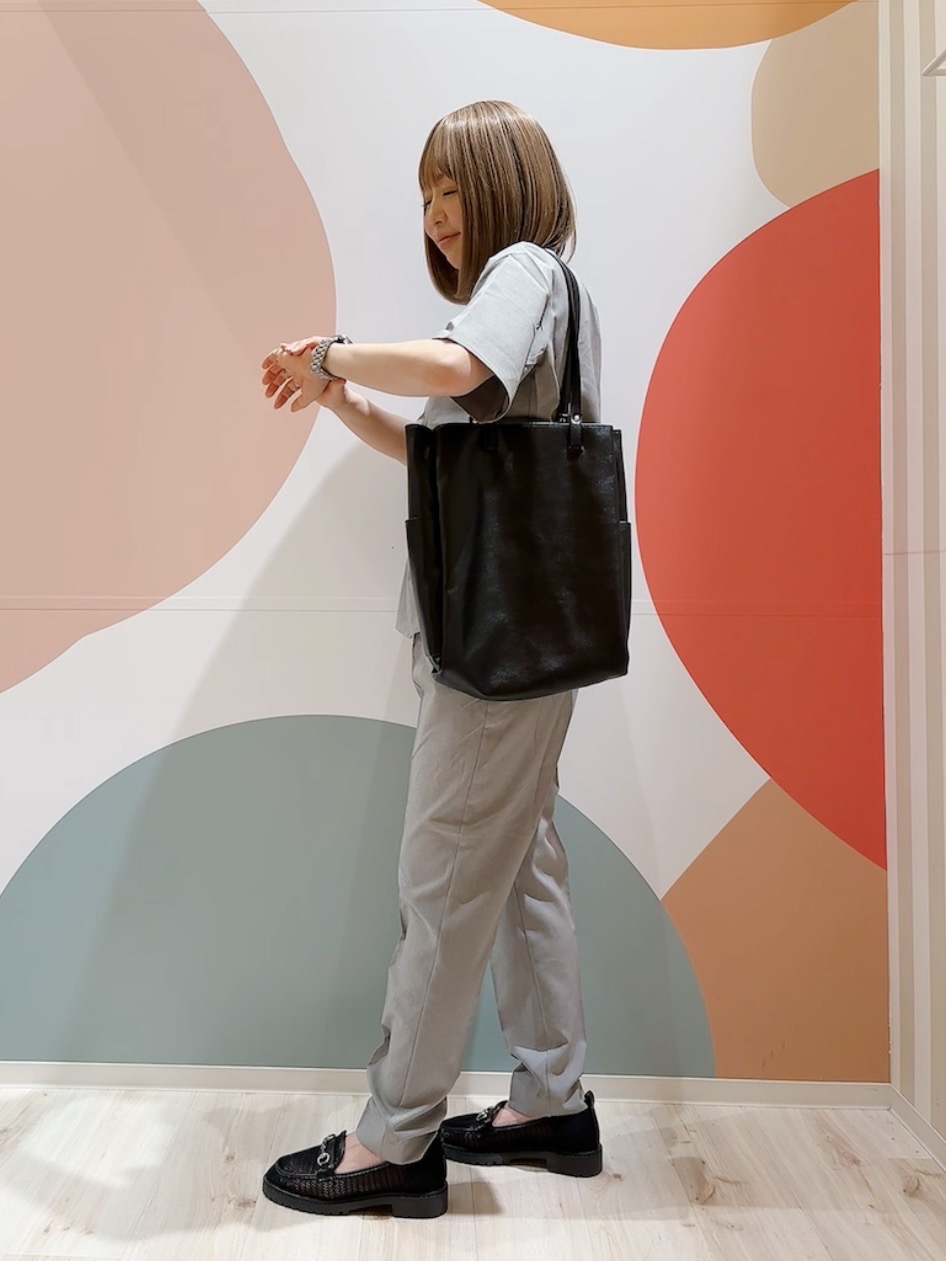長男さんの「SHOO･LA･RUE｜【洗濯機可/S-LL】コーデのさりげないアクセントに　きらきらラメタンクトップ」を使ったコーディネート