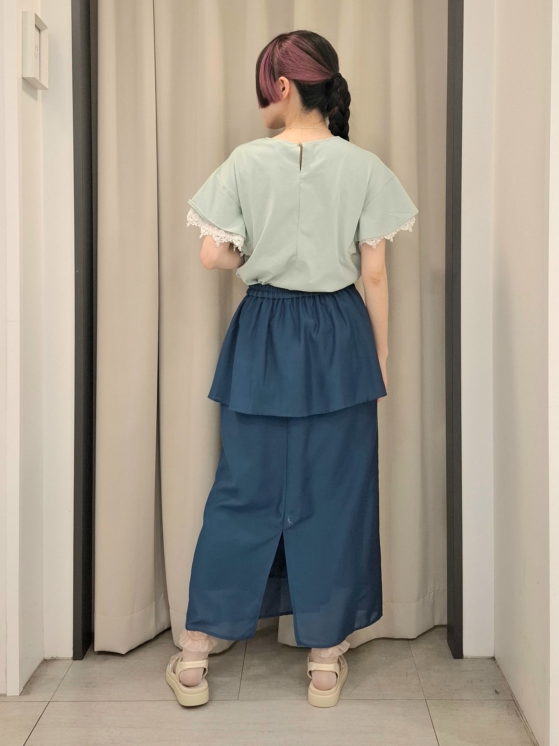 なーちゃんさんの「grove｜【二の腕カバー、UV/ひんやり】涼しく華やかに、レースレイヤードスリーブTシャツ」を使ったコーディネート