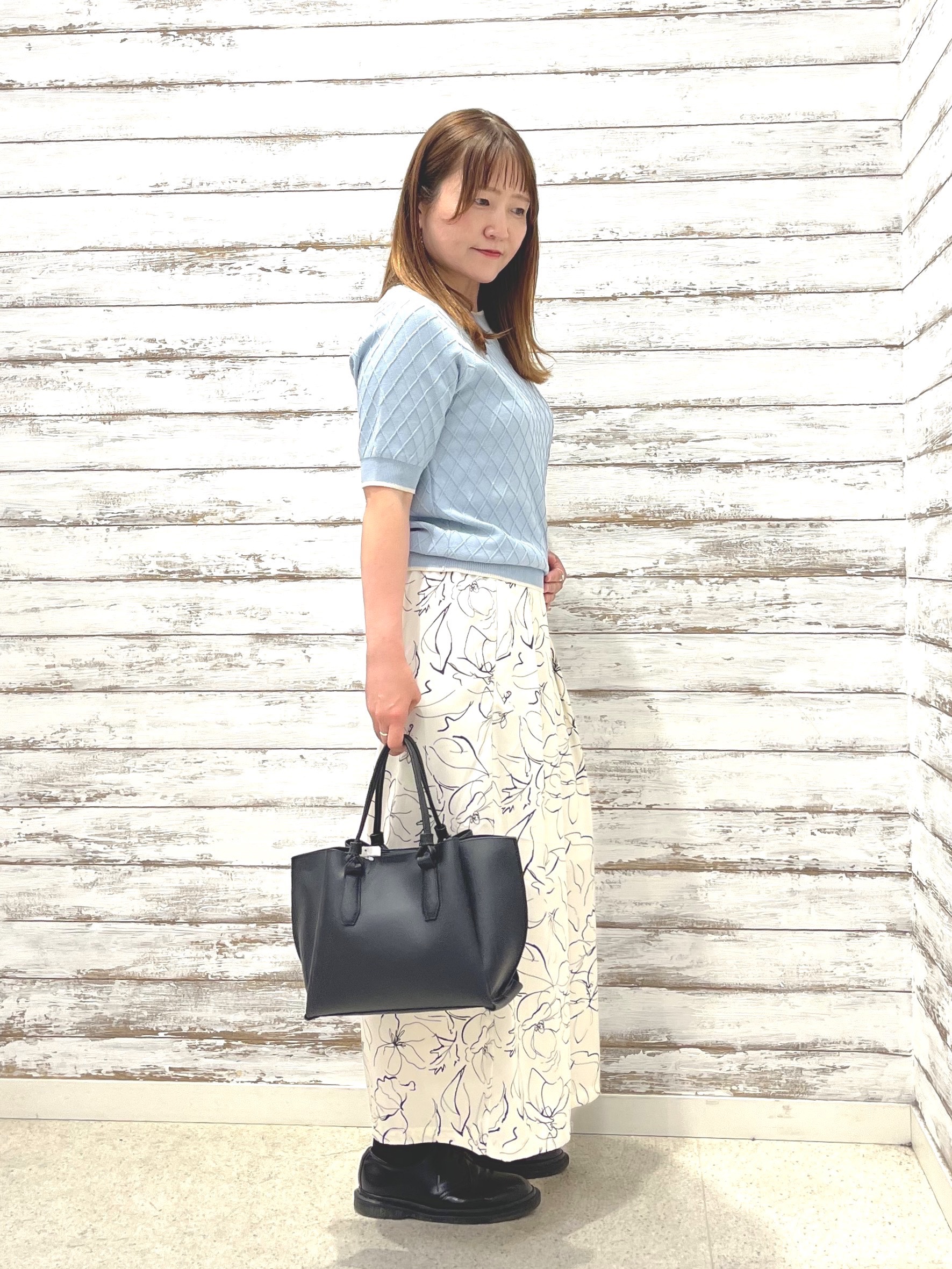 ゆっきーさんの「SHOO･LA･RUE｜【洗濯機可/S-LL】大人上品なダイヤ編み柄 配色半袖ニット」を使ったコーディネート