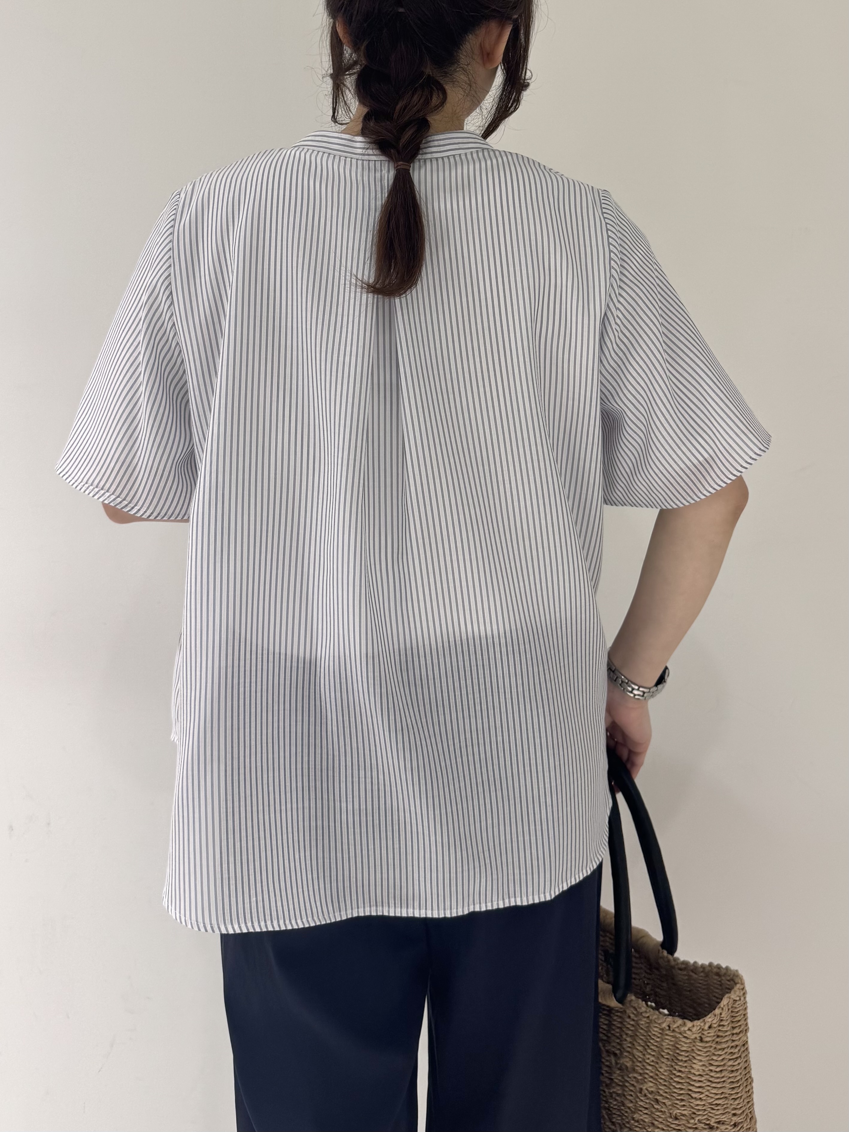 そんさんの「INDIVI｜【接触冷感/洗える】シアーシャンブレーピンタックブラウス」を使ったコーディネート