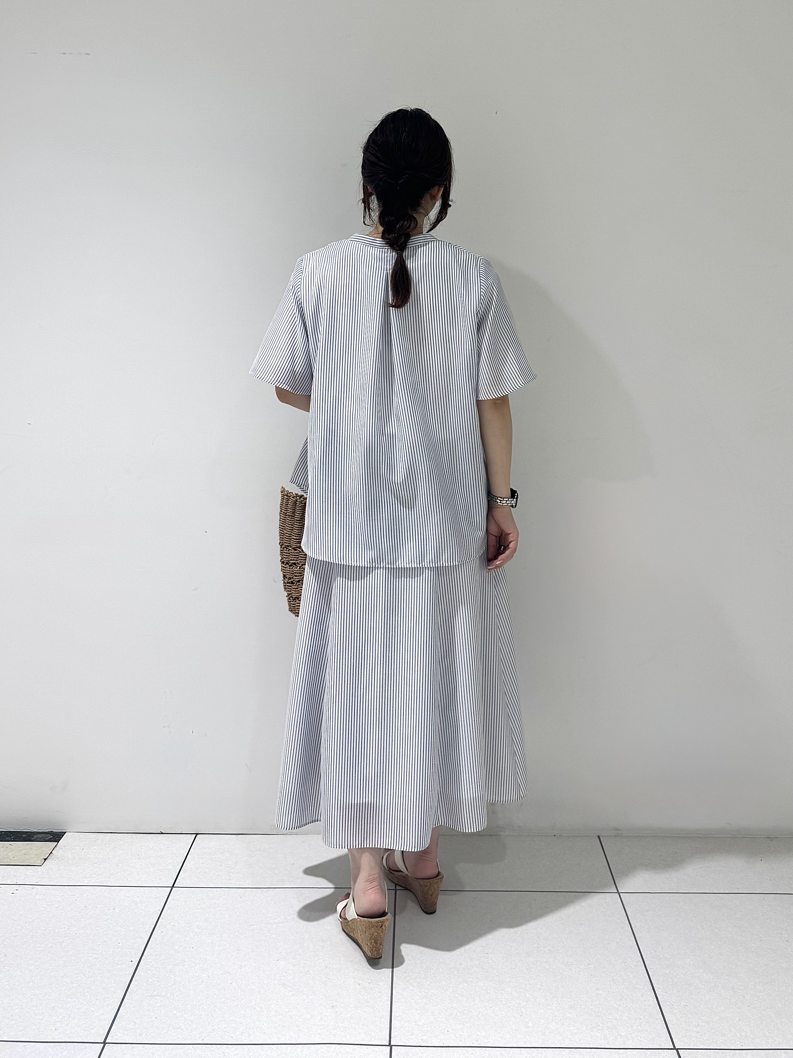 そんさんの「INDIVI｜【接触冷感/洗える】シアーシャンブレーピンタックブラウス」を使ったコーディネート