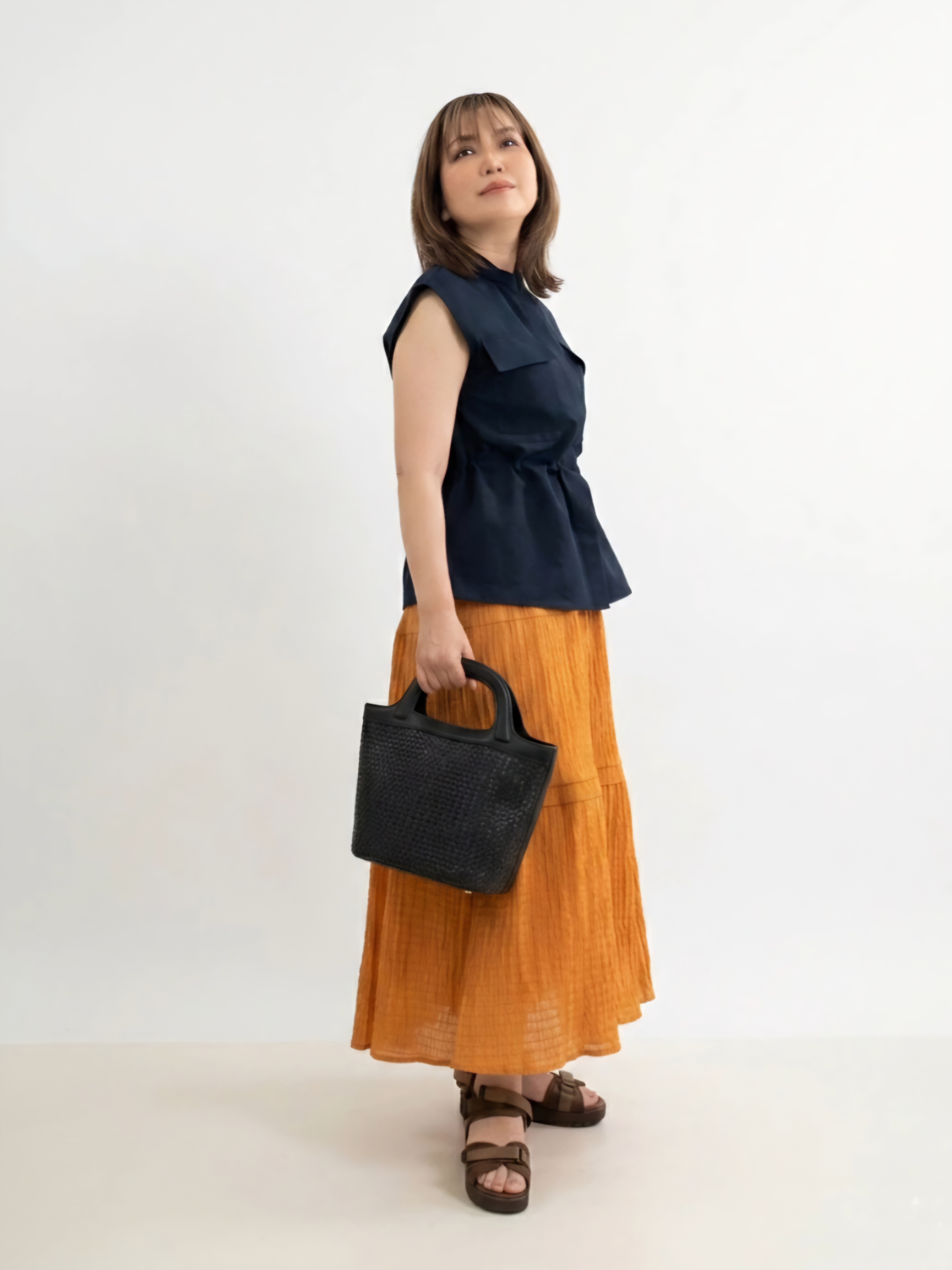 S.xuliさんの「Reflect｜リネンライクスタンドネックジレ」を使ったコーディネート