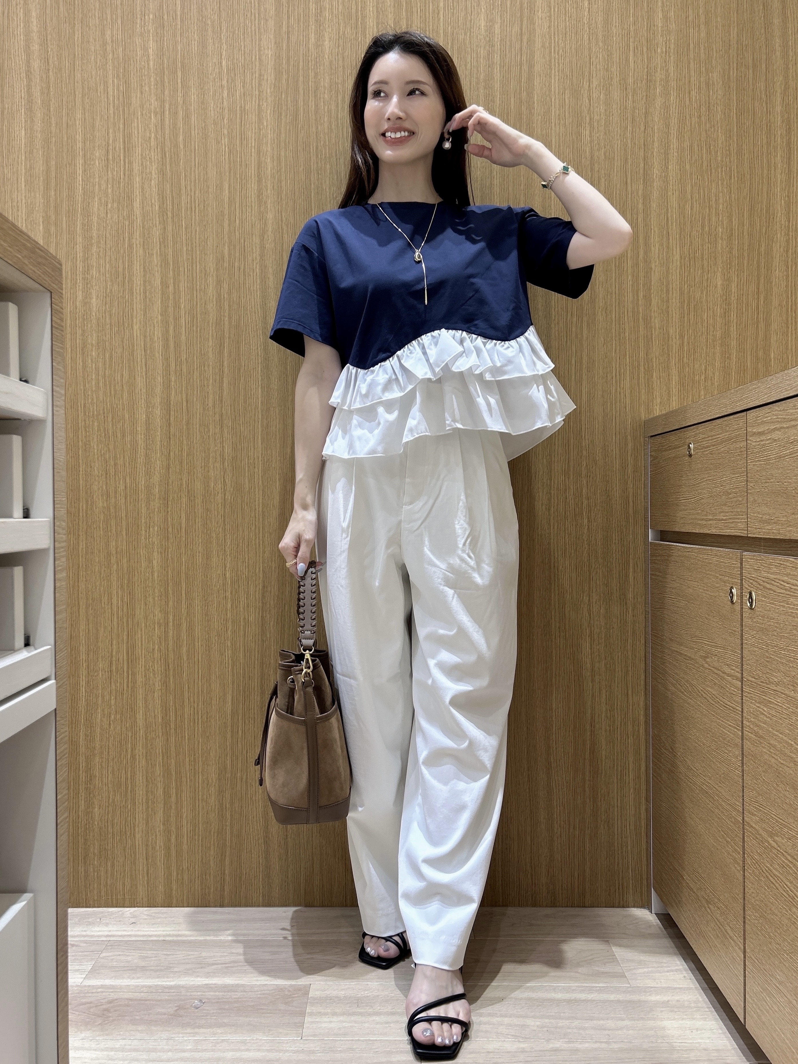 maiさんの「OPAQUE.CLIP｜裾フリルドッキングTシャツ【洗濯機OK】」を使ったコーディネート