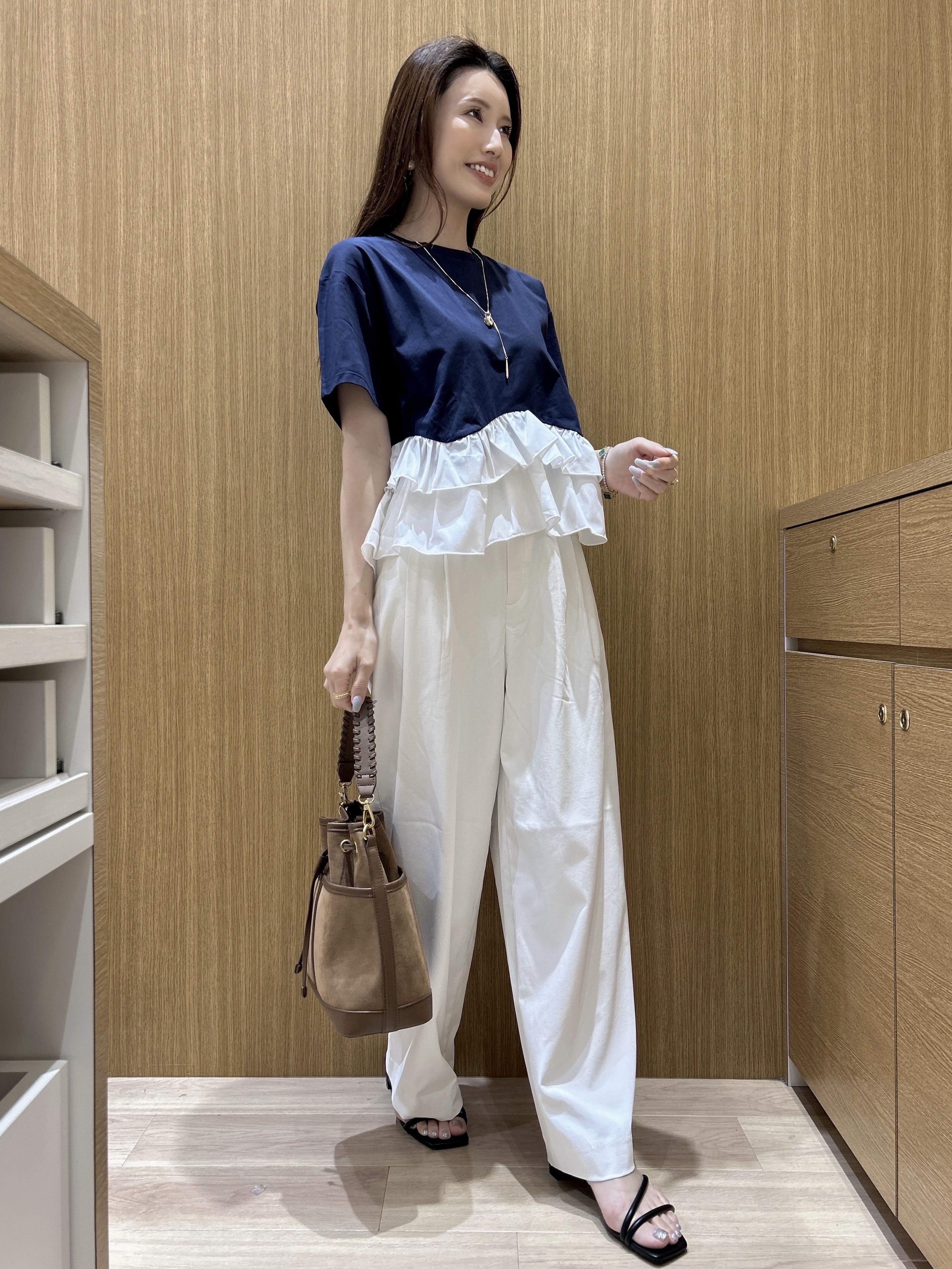 maiさんの「OPAQUE.CLIP｜裾フリルドッキングTシャツ【洗濯機OK】」を使ったコーディネート