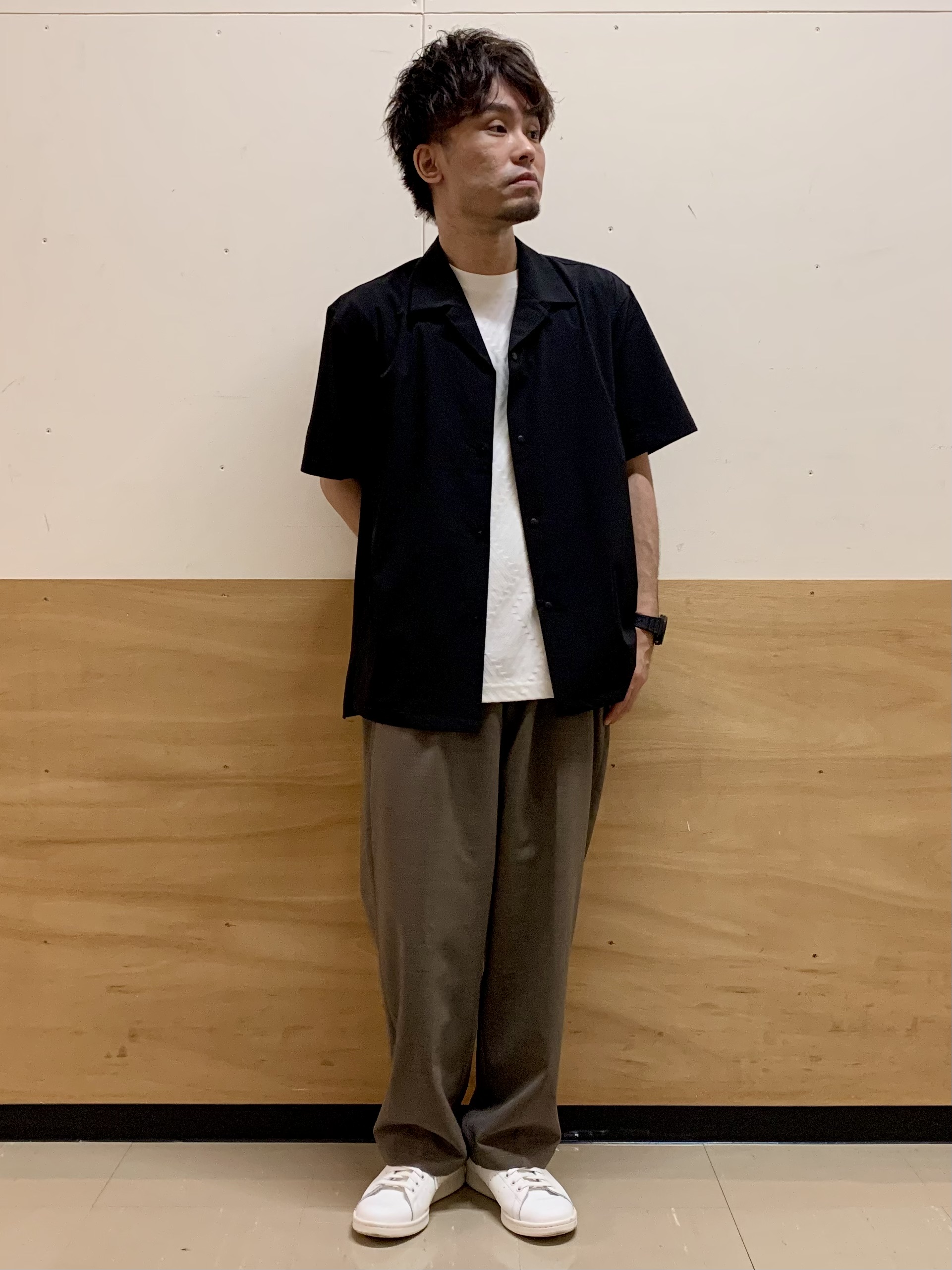 MATUさんの「THE SHOP TK｜【KURO】 ポリバレント半袖シャツ 接触冷感/UVカット/洗濯機OK」を使ったコーディネート