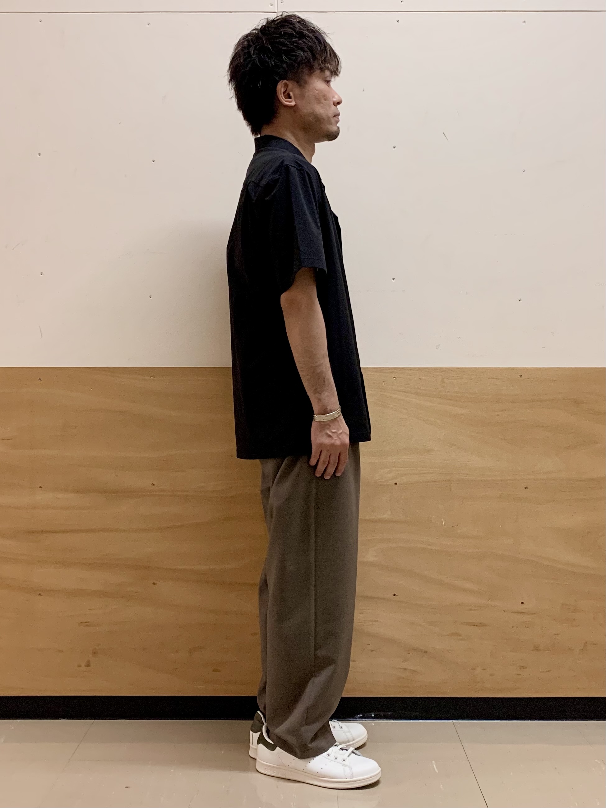 MATUさんの「THE SHOP TK｜【KURO】 ポリバレント半袖シャツ 接触冷感/UVカット/洗濯機OK」を使ったコーディネート