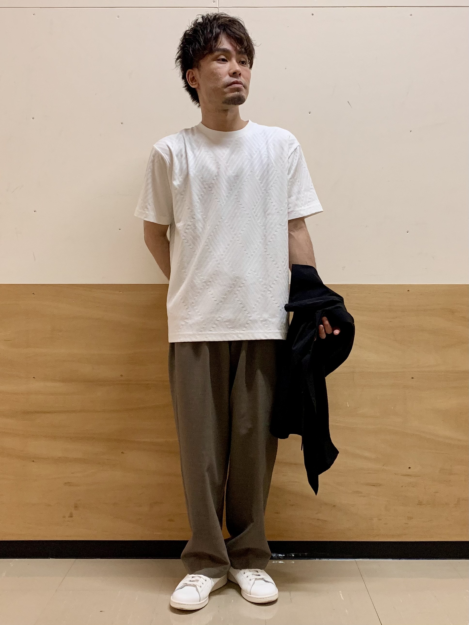 MATUさんの「THE SHOP TK｜【KURO】 ポリバレント半袖シャツ 接触冷感/UVカット/洗濯機OK」を使ったコーディネート