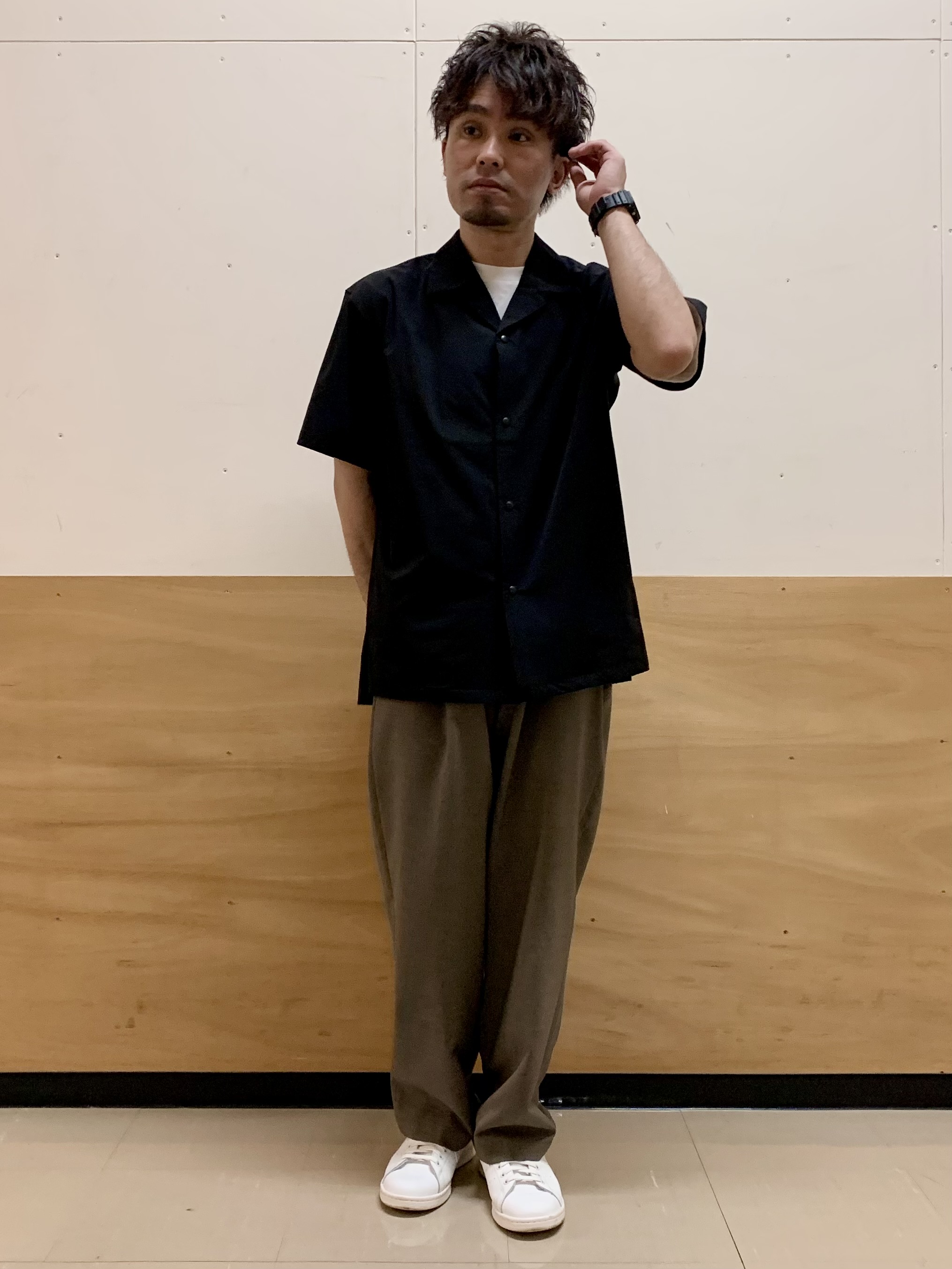 MATUさんの「THE SHOP TK｜【KURO】 ポリバレント半袖シャツ 接触冷感/UVカット/洗濯機OK」を使ったコーディネート