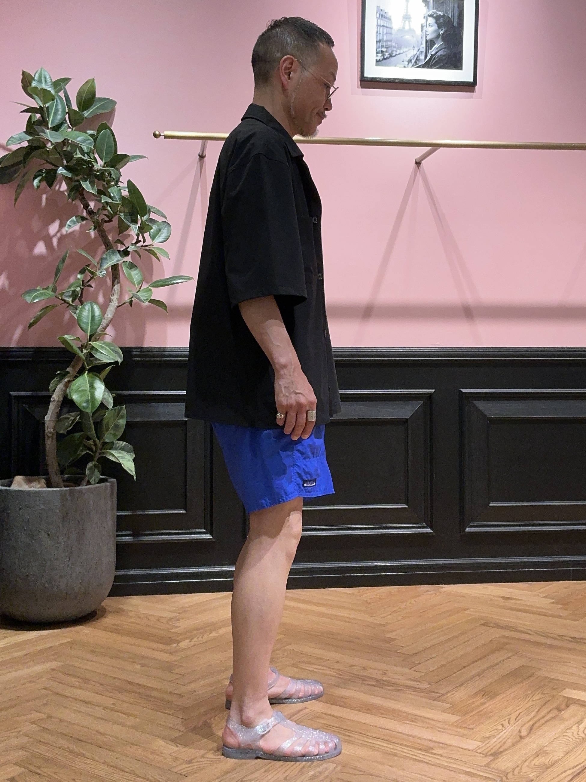 torigoeさんの「DRESSTERIOR｜【セットアップ可/撥水/クールタッチ素材】SOLOTEX 4WAYストレッチオープンカラーシャツ」を使ったコーディネート