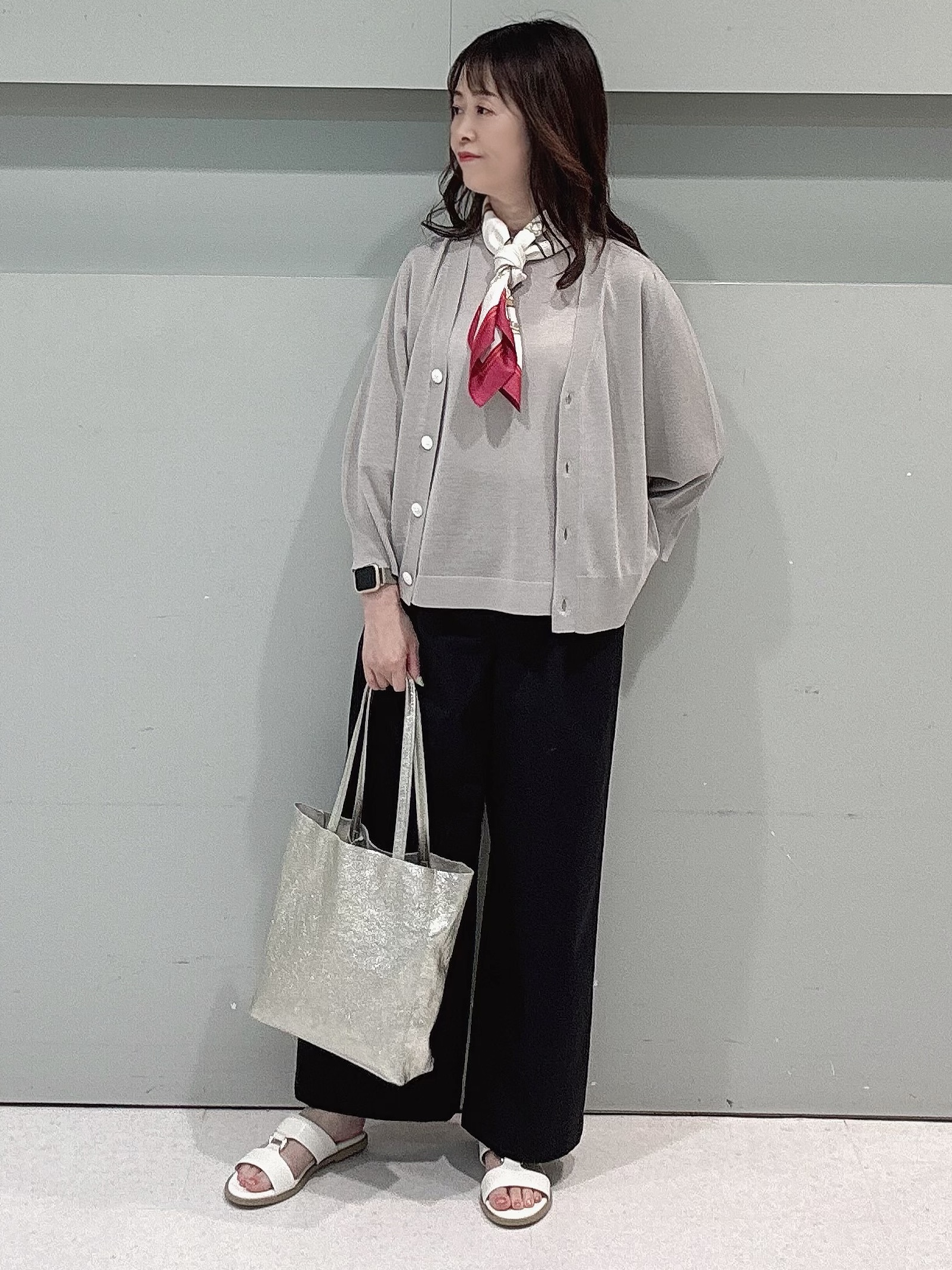 makiさんの「UNTITLED｜【アンサンブル可/シアー】リネンエステルカーディガン」を使ったコーディネート
