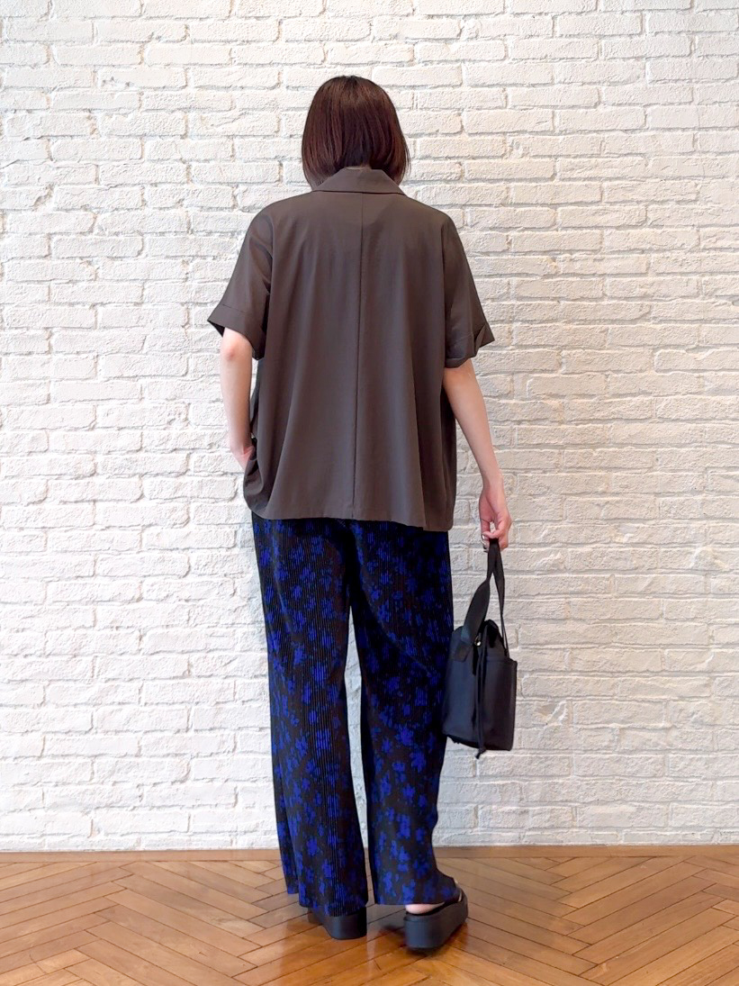 𝐜𝐡𝐢𝐤𝐚さんの「SHOO･LA･RUE｜【高レビュー/洗濯機可/セットアップ可】軽凛(かろりん) ひんやり半袖ジャケット」を使ったコーディネート