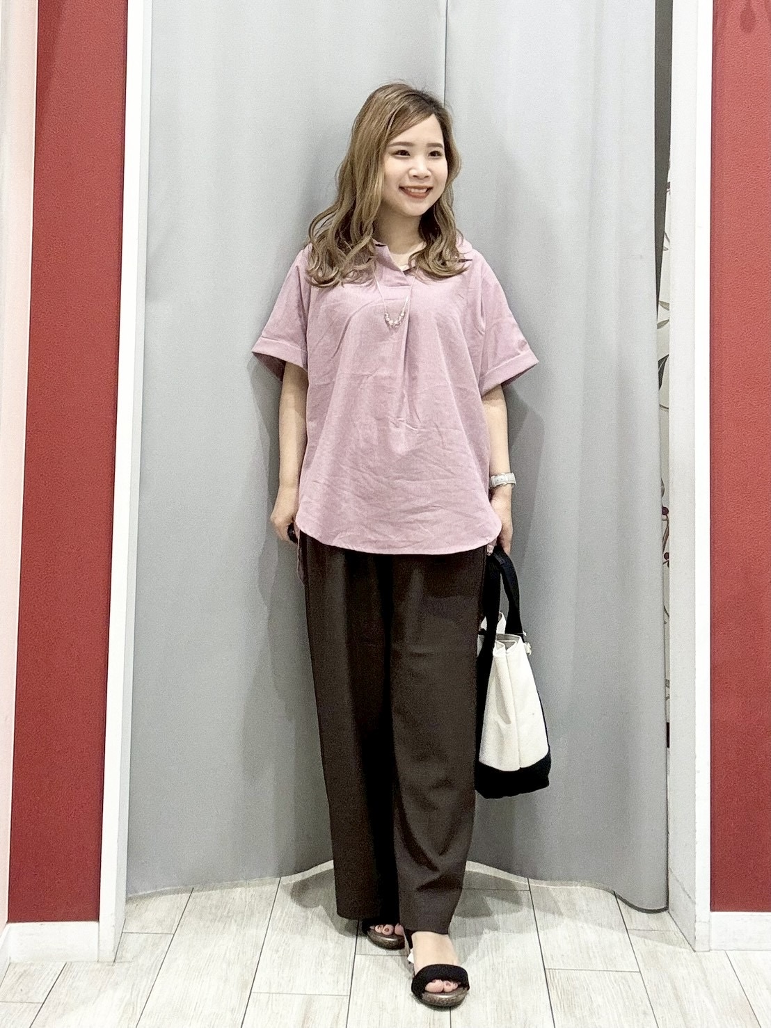 shioさんの「SHOO･LA･RUE｜【ひんやり/UV】インせず着られる フレンチリネンスキッパーシャツ」を使ったコーディネート